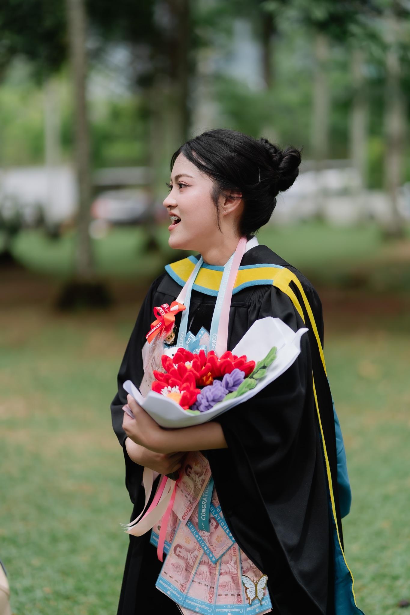 ผลงานรับปริญญา มหาวิทยาลัยสงขลานครินทร์ โดย Ft photo ภาพที่ 1
