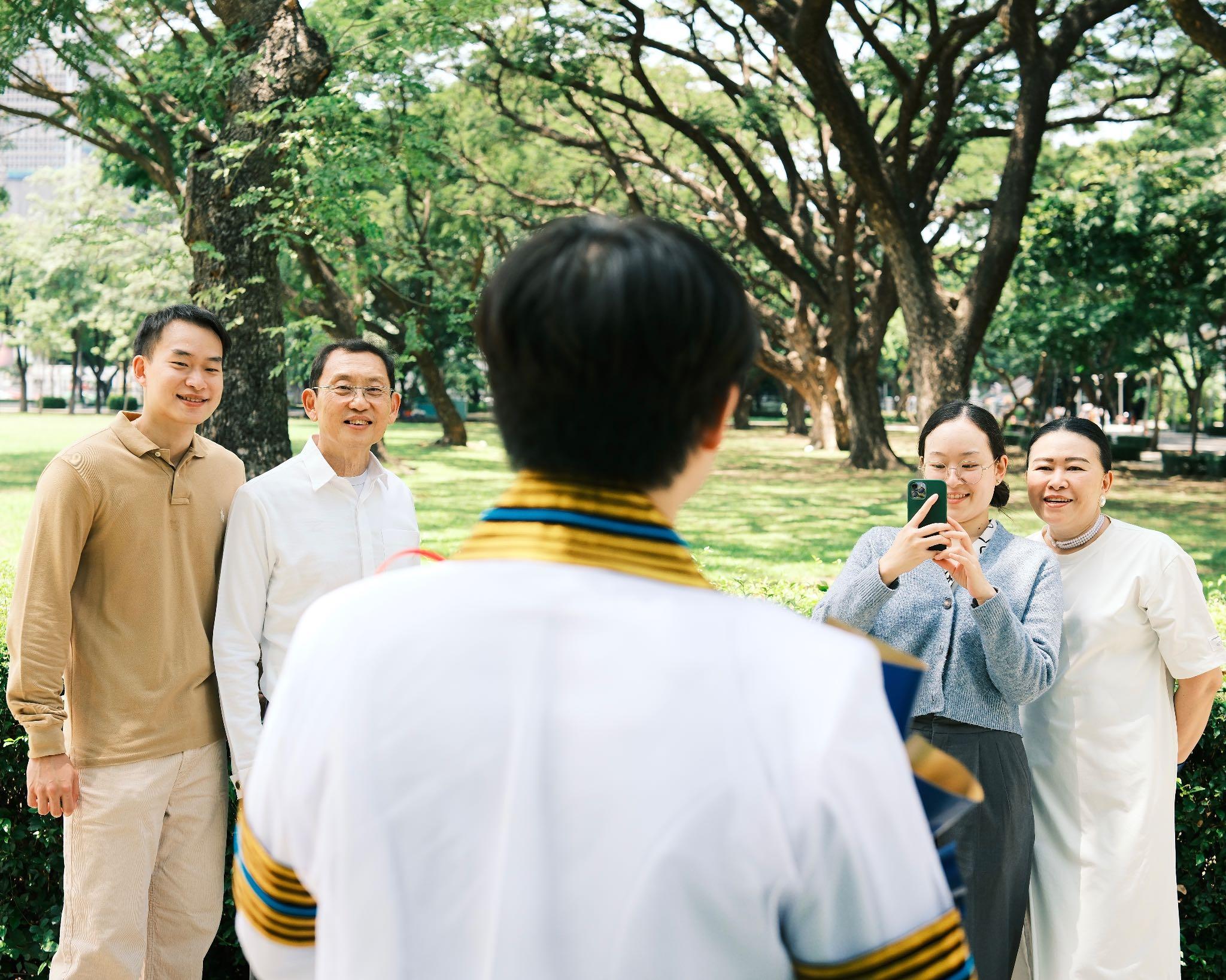ผลงานรับปริญญา จุฬาลงกรณ์มหาวิทยาลัย โดย Akeanan Photo ภาพที่ 3
