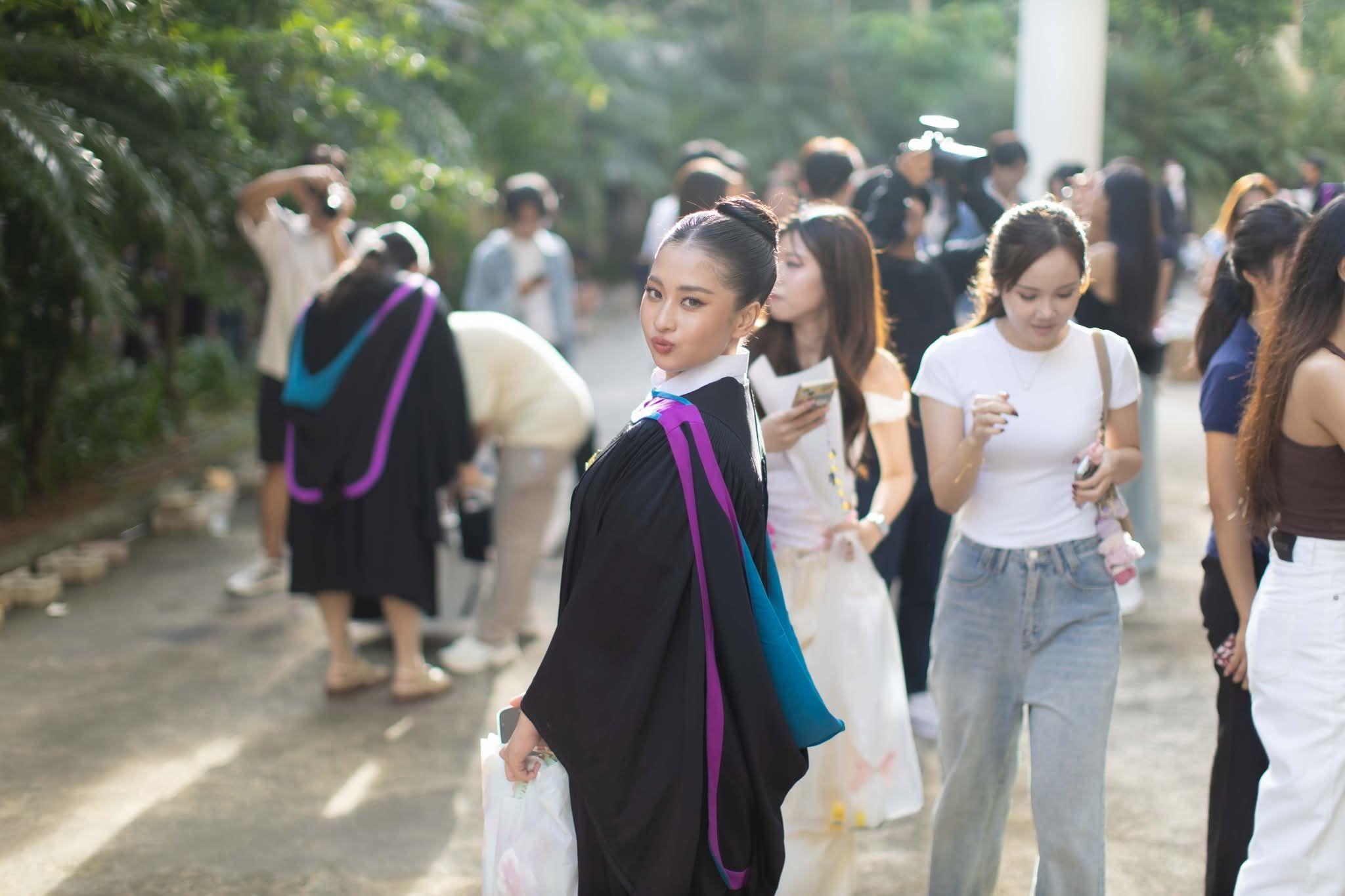 ผลงานรับปริญญา โดย Sky Photo ภาพที่ 1