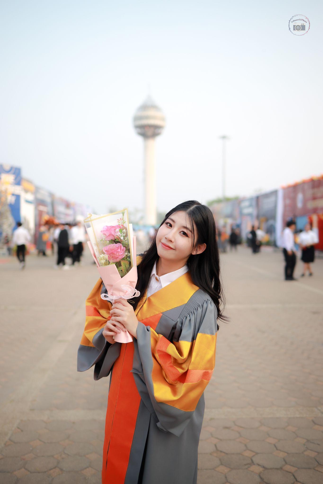 ผลงานรับปริญญา มหาวิทยาลัยเทคโนโลยีสุรนารี โดย Fifteen22Photo ภาพที่ 1