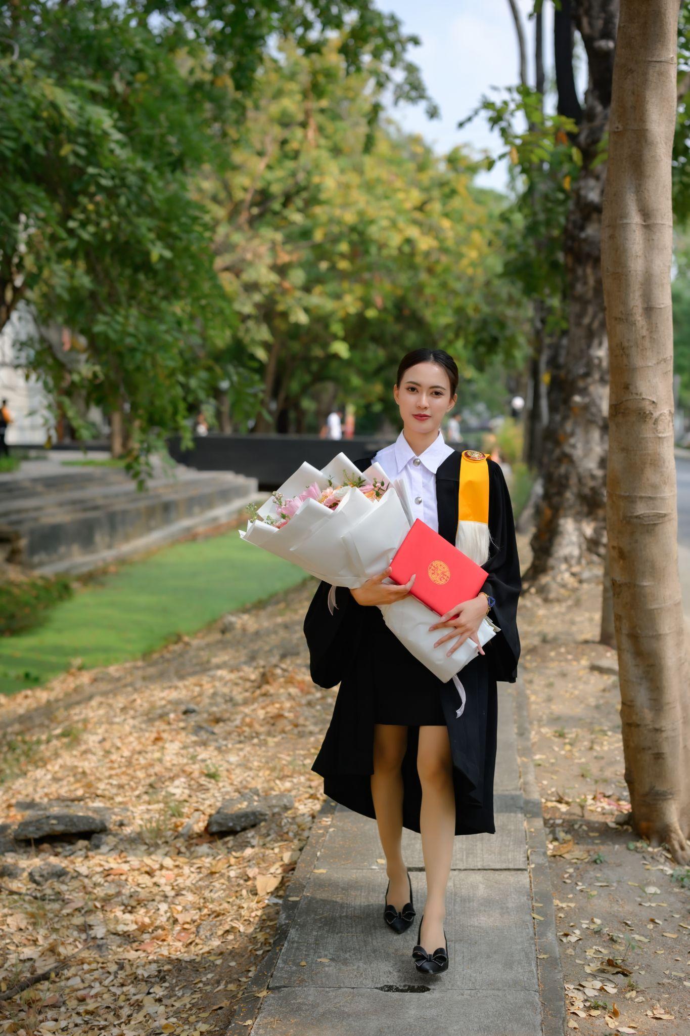 ผลงานรับปริญญา มหาวิทยาลัยธรรมศาสตร์ โดย 105.4Gallery ภาพที่ 5