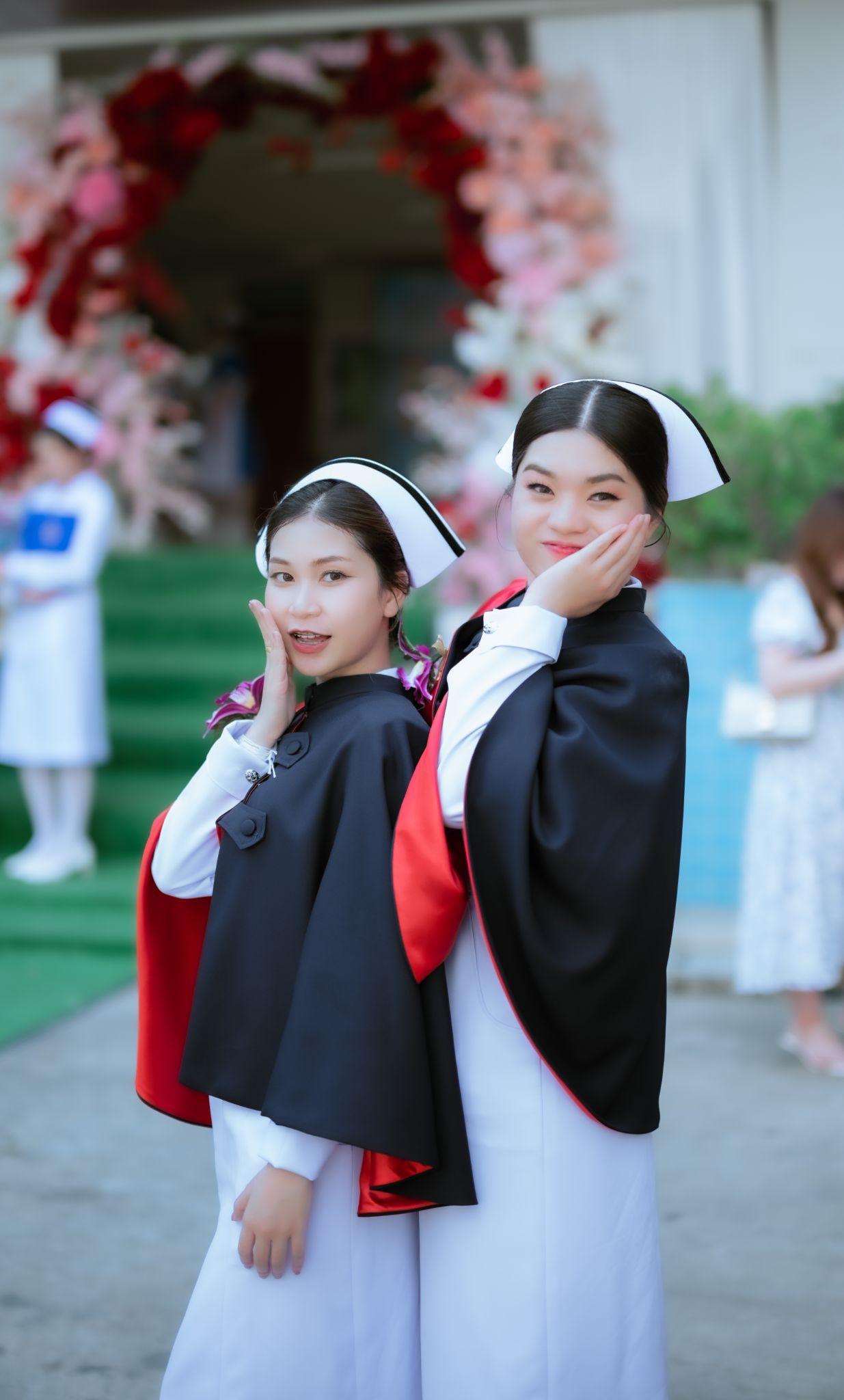 ผลงานรับปริญญา สถาบันพระบรมราชชนก โดย 105.4Gallery ภาพที่ 10