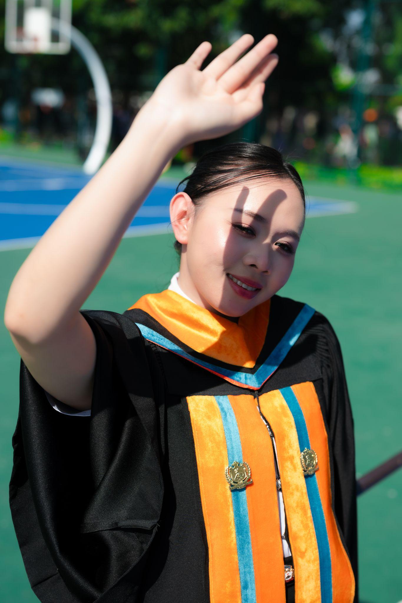 ผลงานรับปริญญา มหาวิทยาลัยเกษมบัณฑิต โดย 105.4Gallery ภาพที่ 8