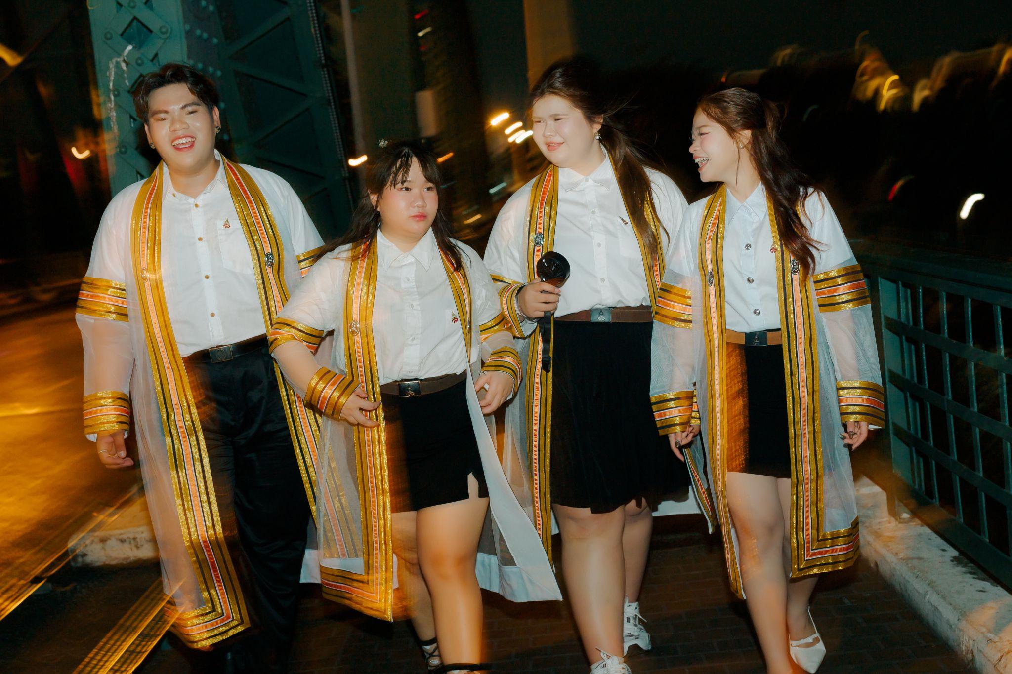 ผลงานรับปริญญา มหาวิทยาลัยราชภัฏสวนสุนันทา โดย 105.4Gallery ภาพที่ 6