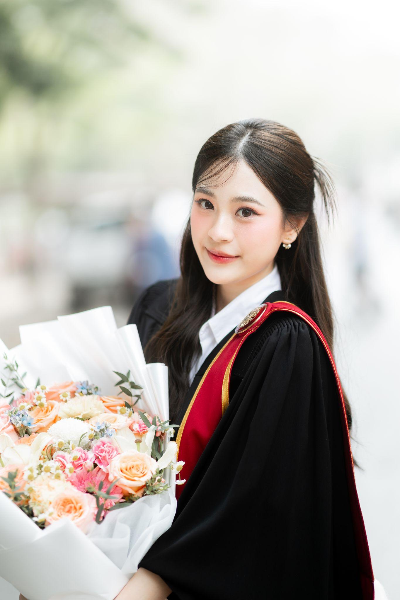 ผลงานรับปริญญา มหาวิทยาลัยธรรมศาสตร์ โดย PureHeart Photo ภาพที่ 1
