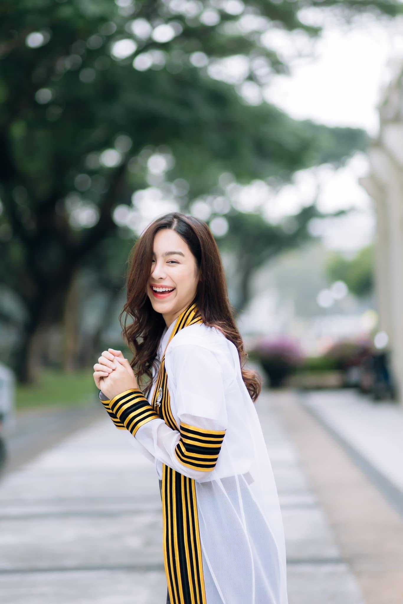 ผลงานรับปริญญา จุฬาลงกรณ์มหาวิทยาลัย โดย LONG SNAP ภาพที่ 1
