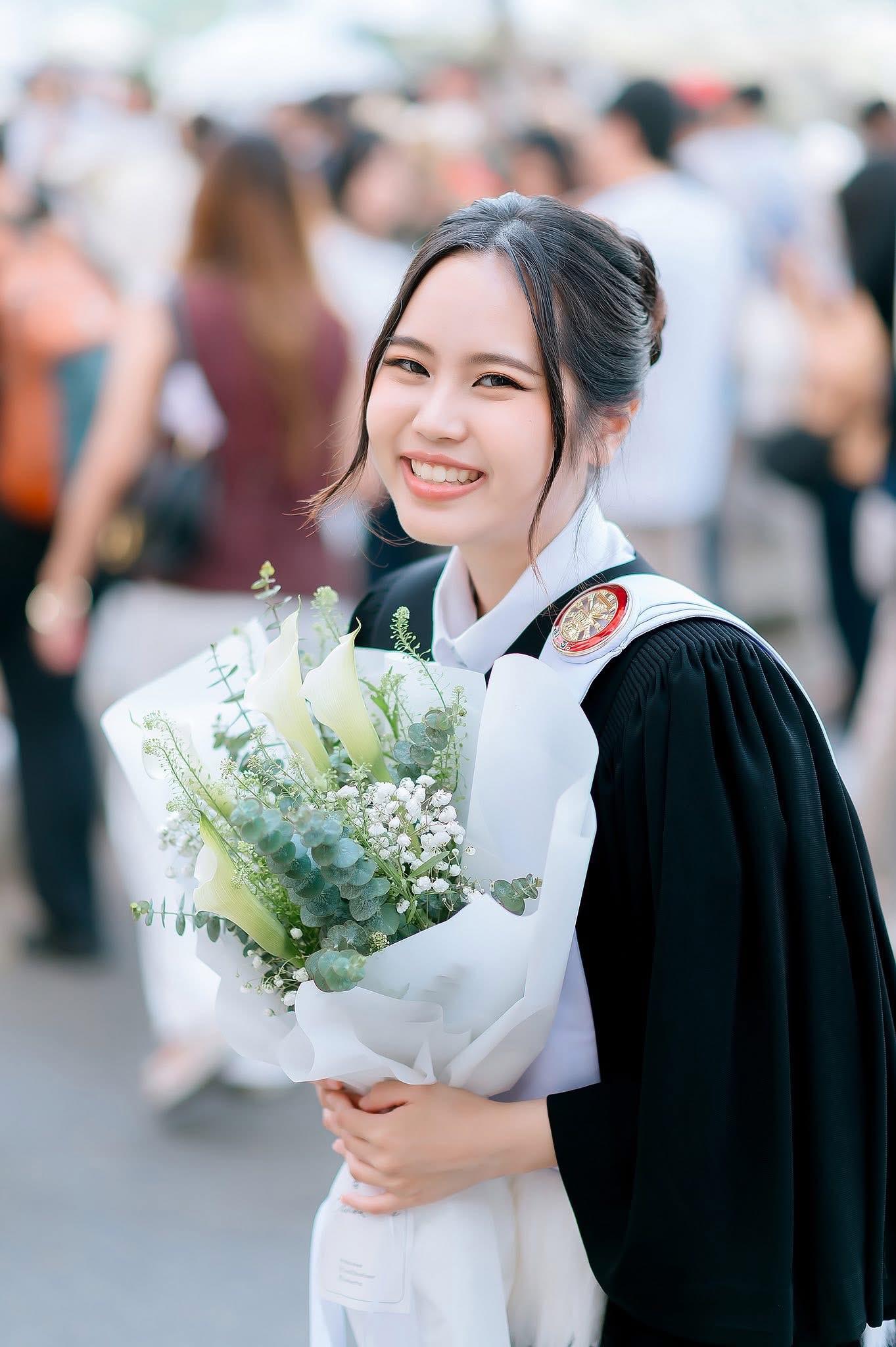 ผลงานรับปริญญา โดย Tarpixels ภาพที่ 2
