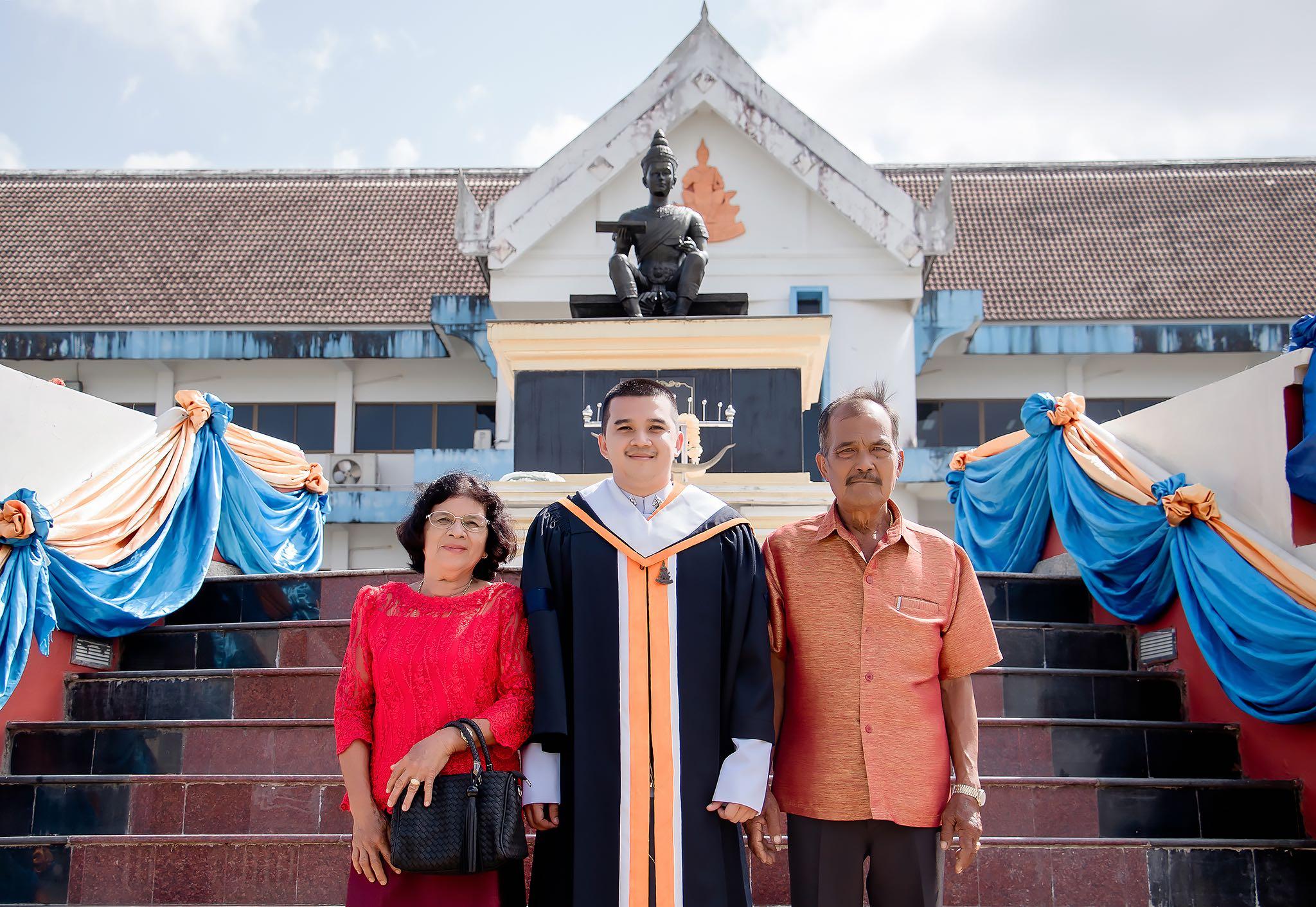 ผลงานรับปริญญา มหาวิทยาลัยรามคำแหง โดย Your memories ภาพที่ 17