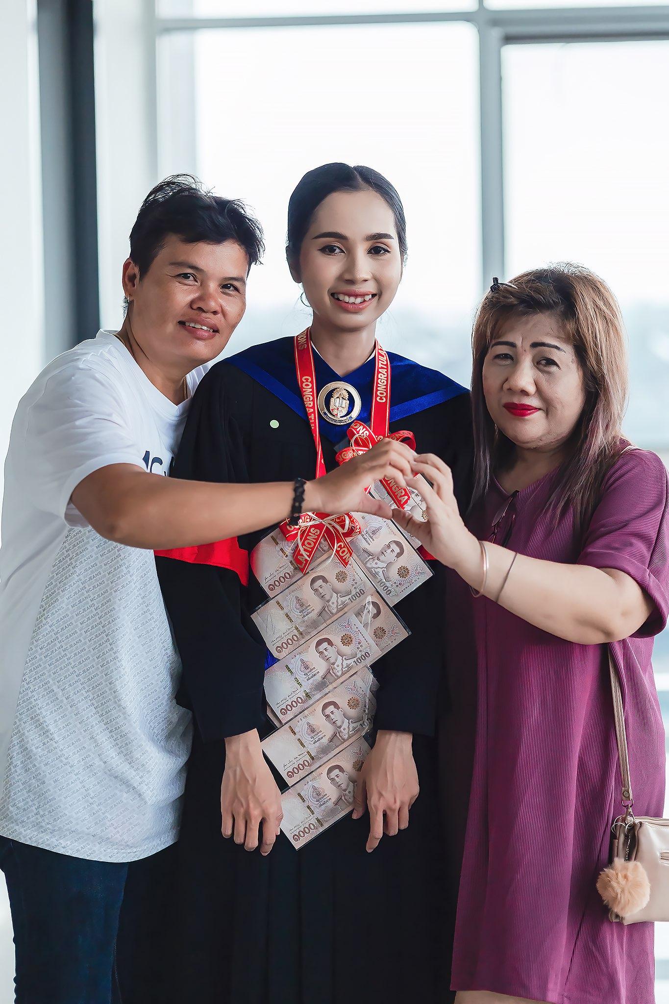 ผลงานรับปริญญา มหาวิทยาลัยหาดใหญ่ โดย Your memories ภาพที่ 13