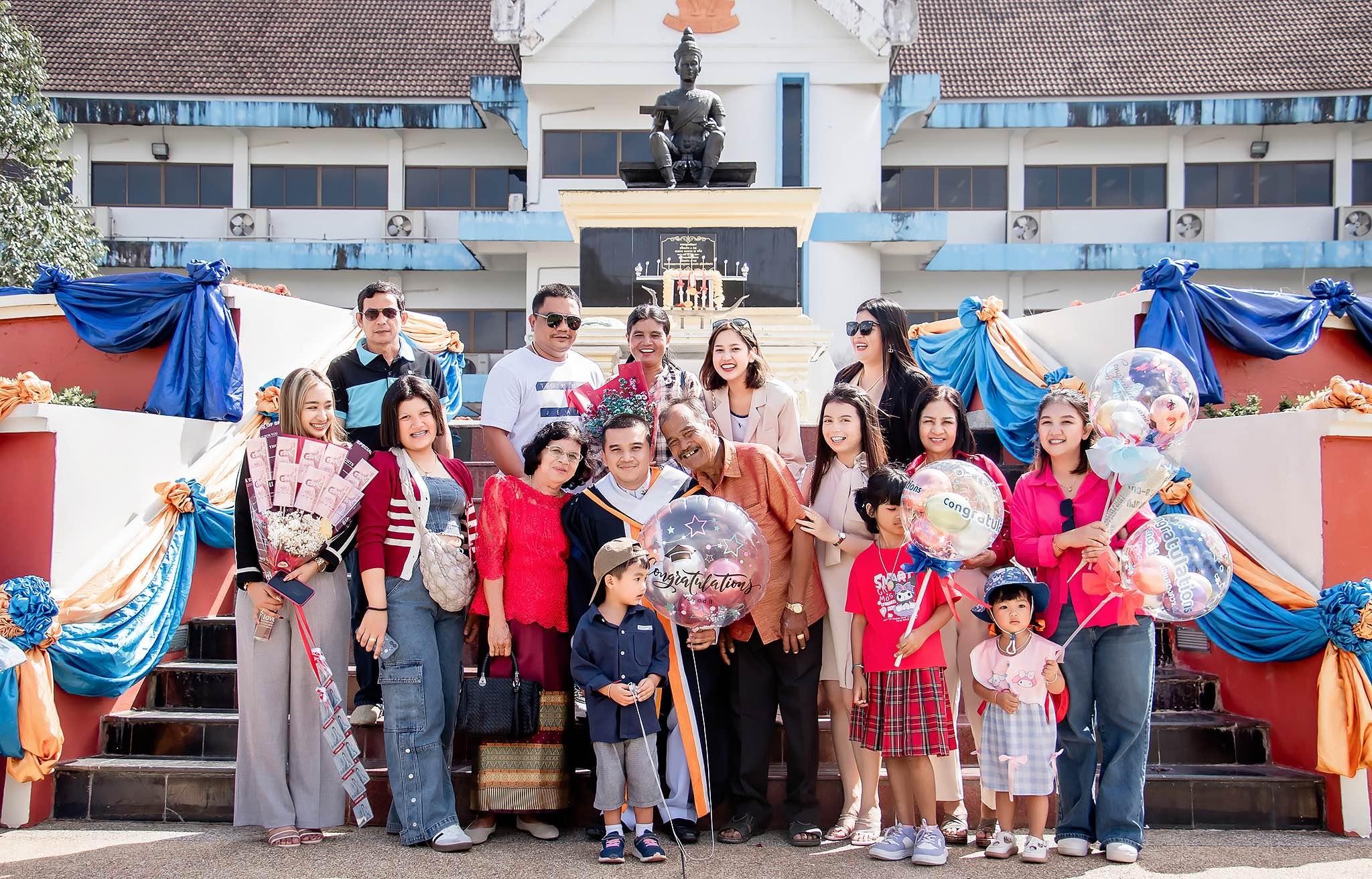 ผลงานรับปริญญา มหาวิทยาลัยรามคำแหง โดย Your memories ภาพที่ 19