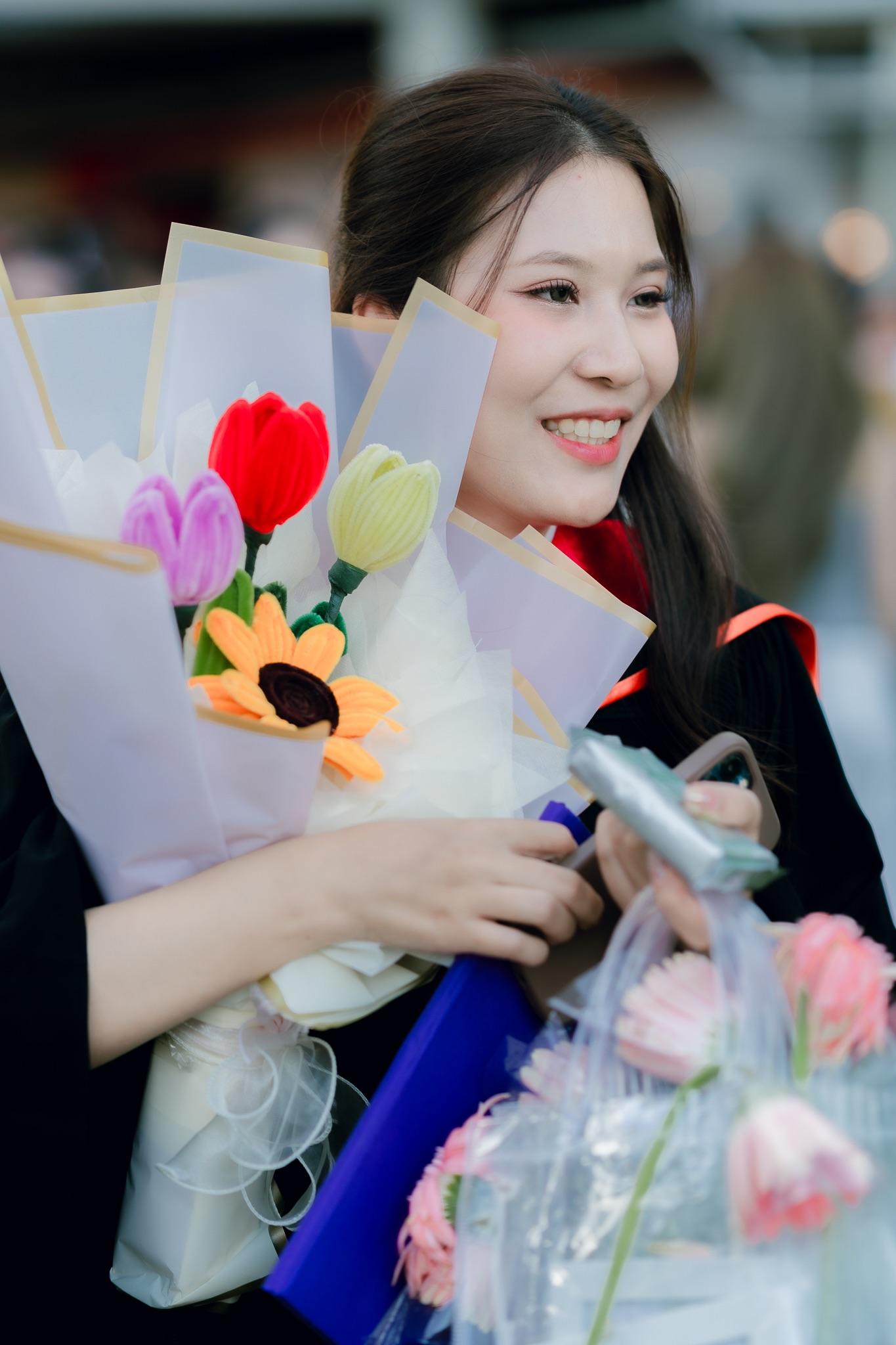 ผลงานรับปริญญา โดย AO FOTO ภาพที่ 4