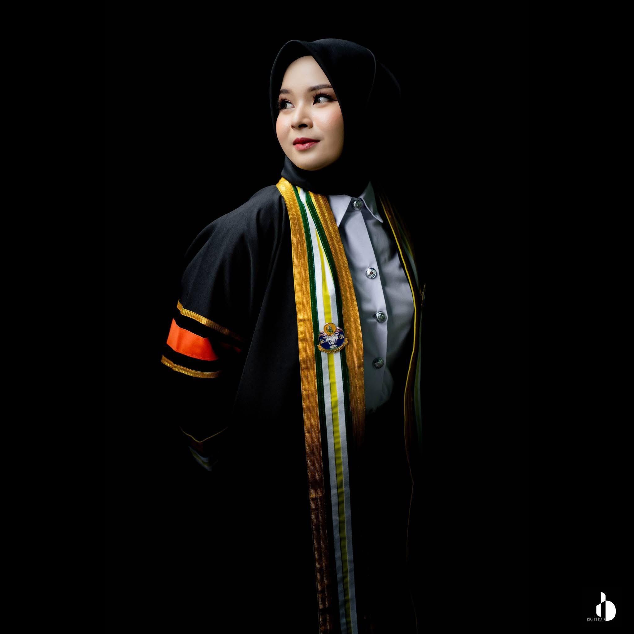 ผลงานรับปริญญา โดย BigPhoto ภาพที่ 4