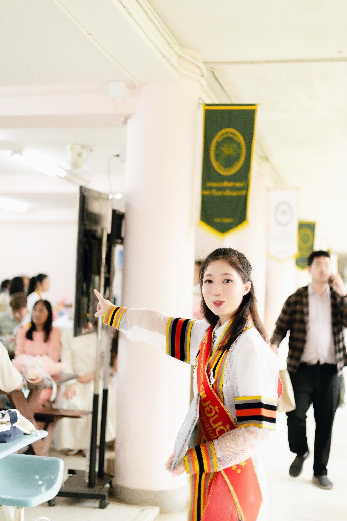 ผลงานรับปริญญา มหาวิทยาลัยนเรศวร โดย 13JUNE ภาพที่ 2