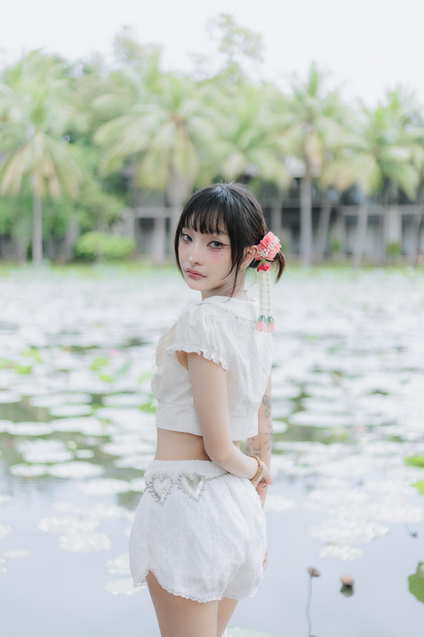 ผลงานรับปริญญา โดย 13JUNE ภาพที่ 1
