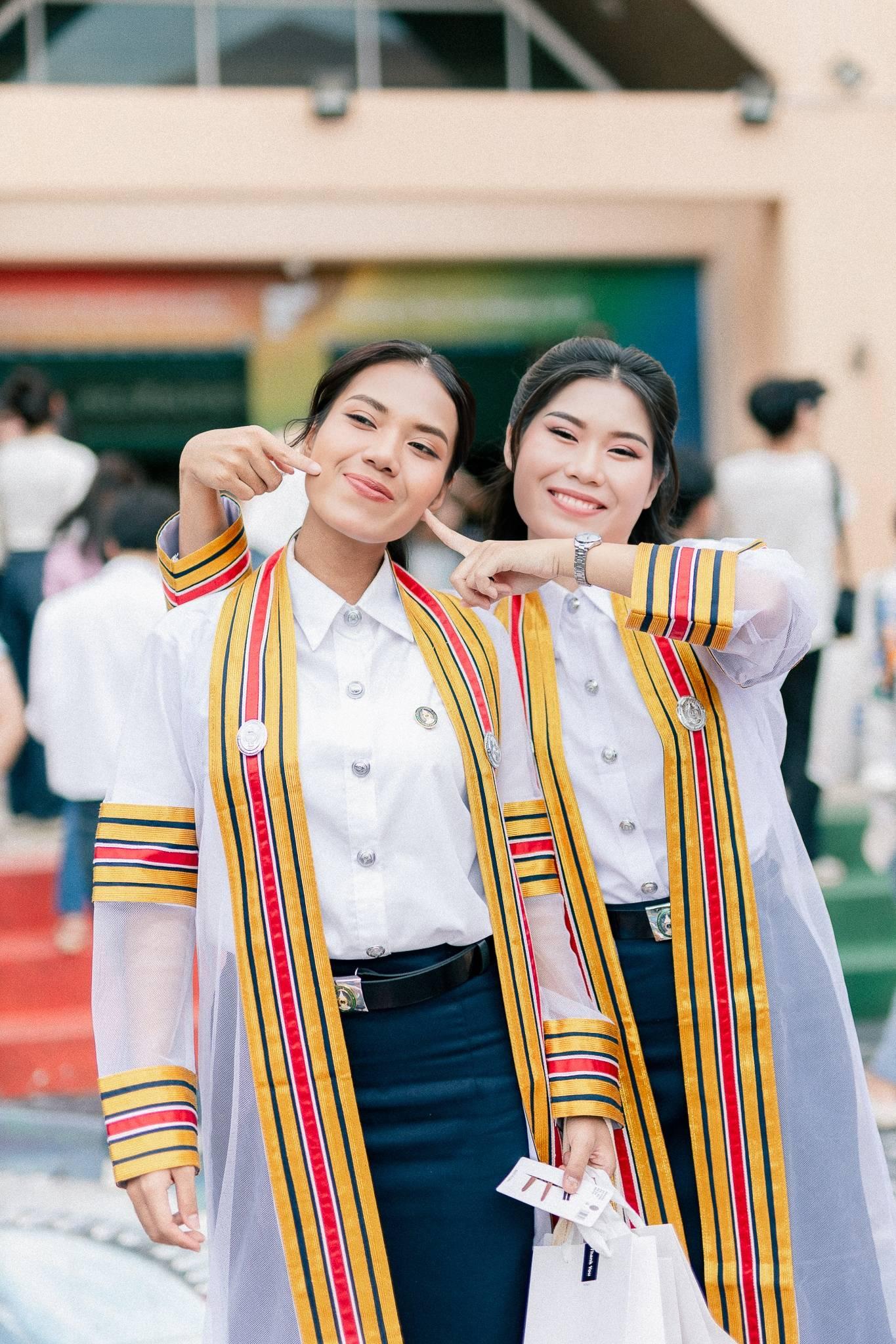ผลงานรับปริญญา โดย Araya2002 ภาพที่ 12