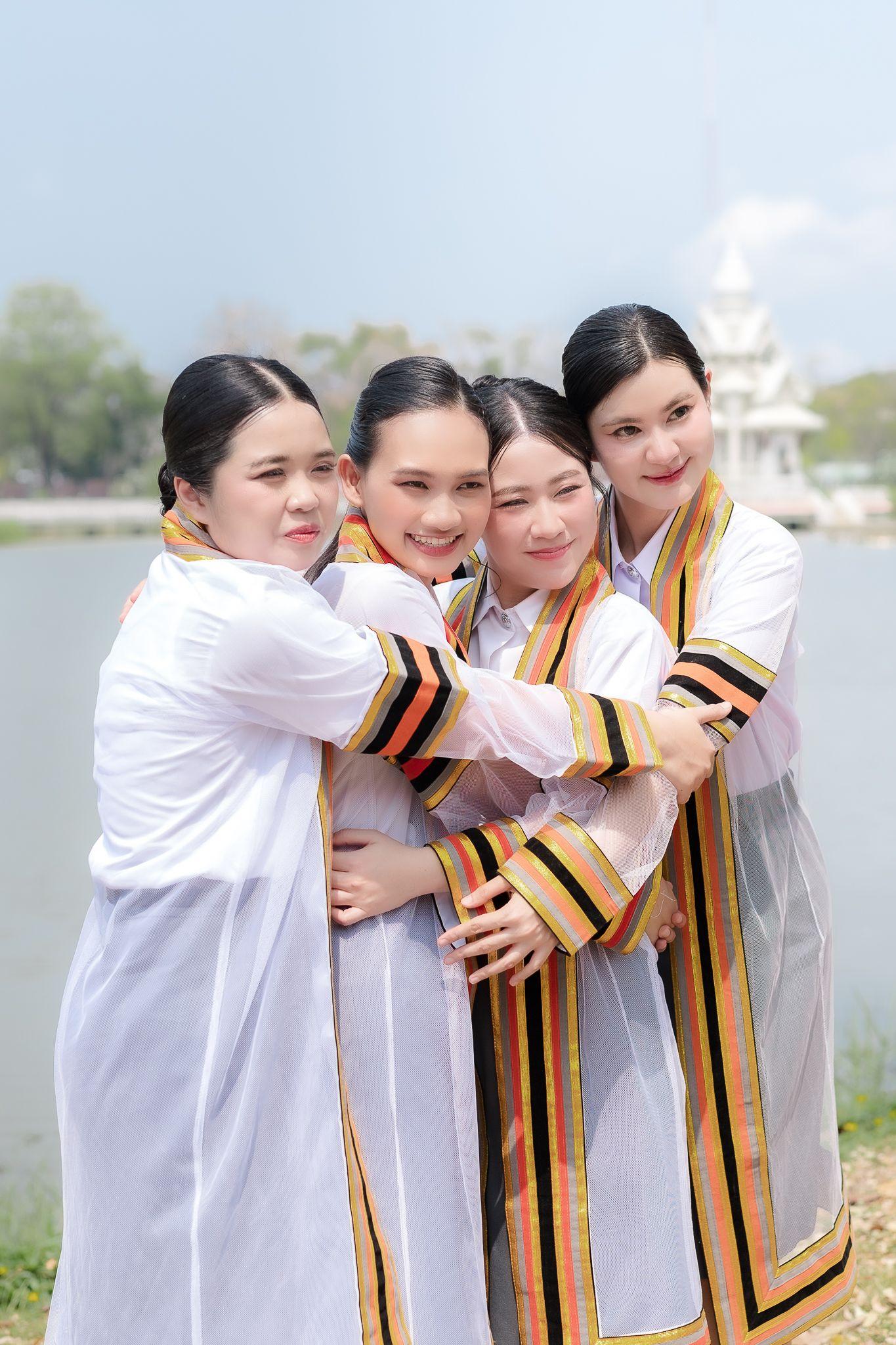 ผลงานรับปริญญา โดย Araya2002 ภาพที่ 16