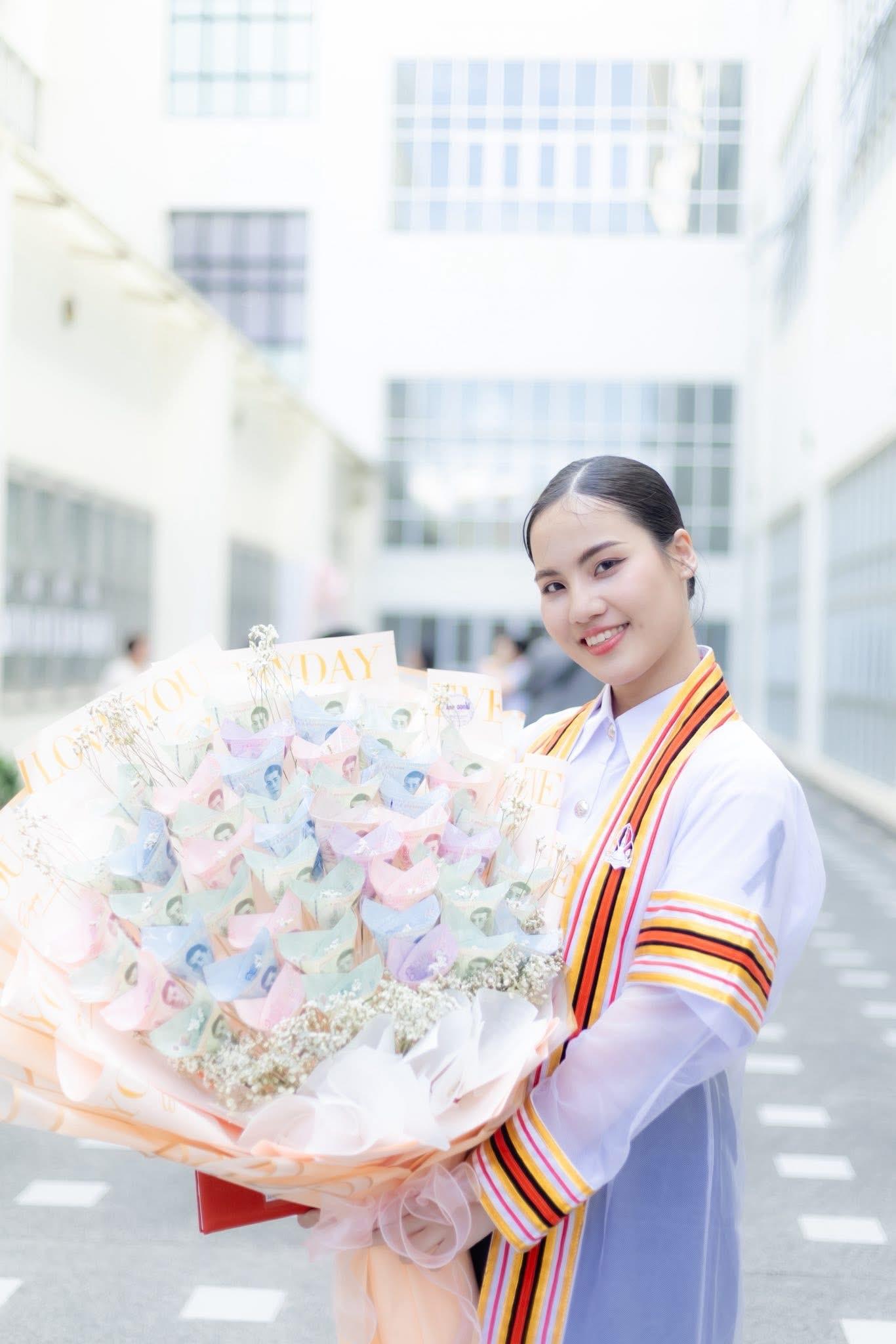 ผลงานรับปริญญา มหาวิทยาลัยขอนแก่น โดย Tawan ภาพที่ 4