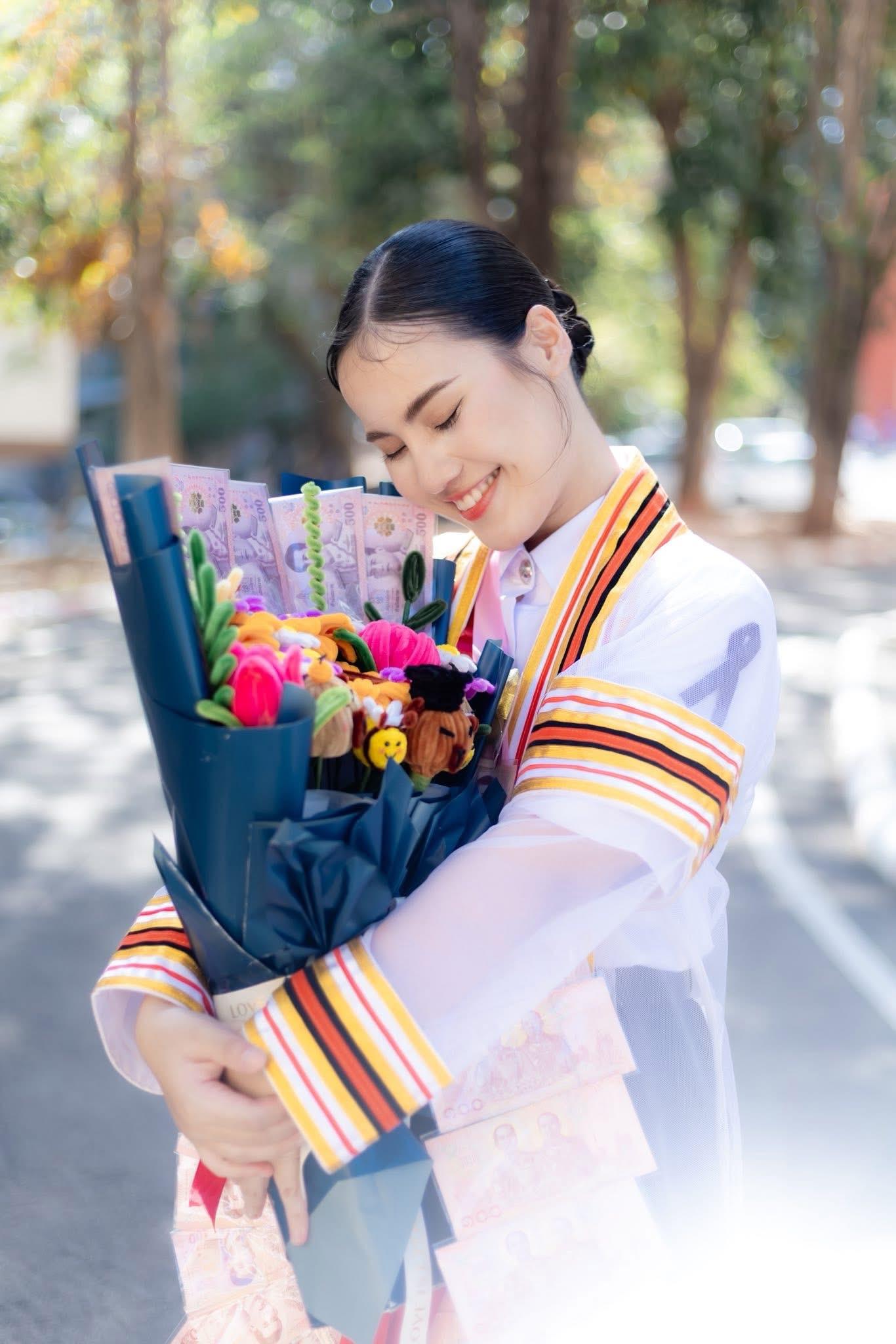 ผลงานรับปริญญา มหาวิทยาลัยขอนแก่น โดย Tawan ภาพที่ 7