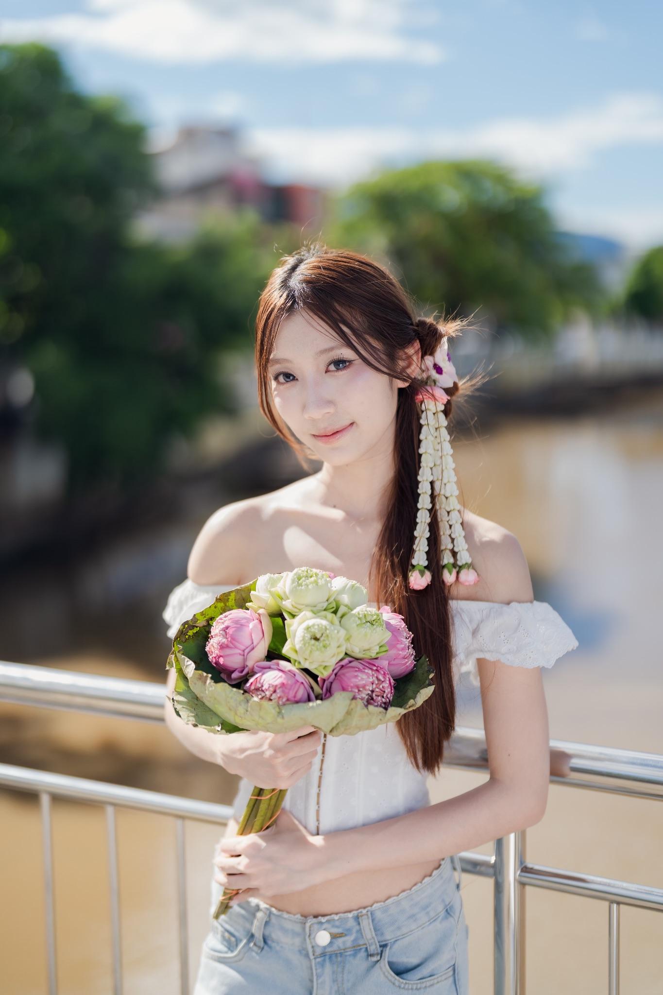 ผลงานรับปริญญา มหาวิทยาลัยเชียงใหม่ โดย ก็อกน้ำ ภาพที่ 1