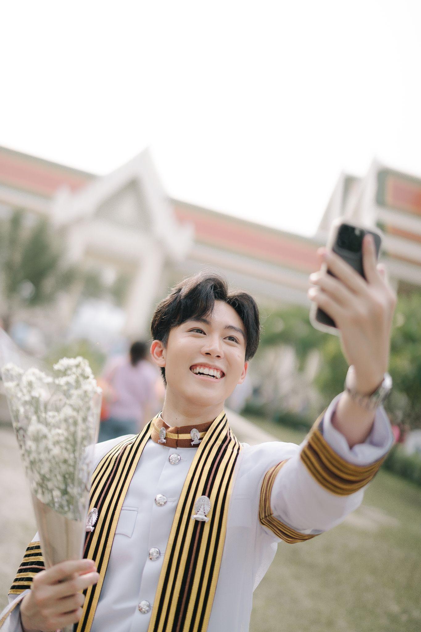 ผลงานรับปริญญา โดย Te-A-Si ภาพที่ 1