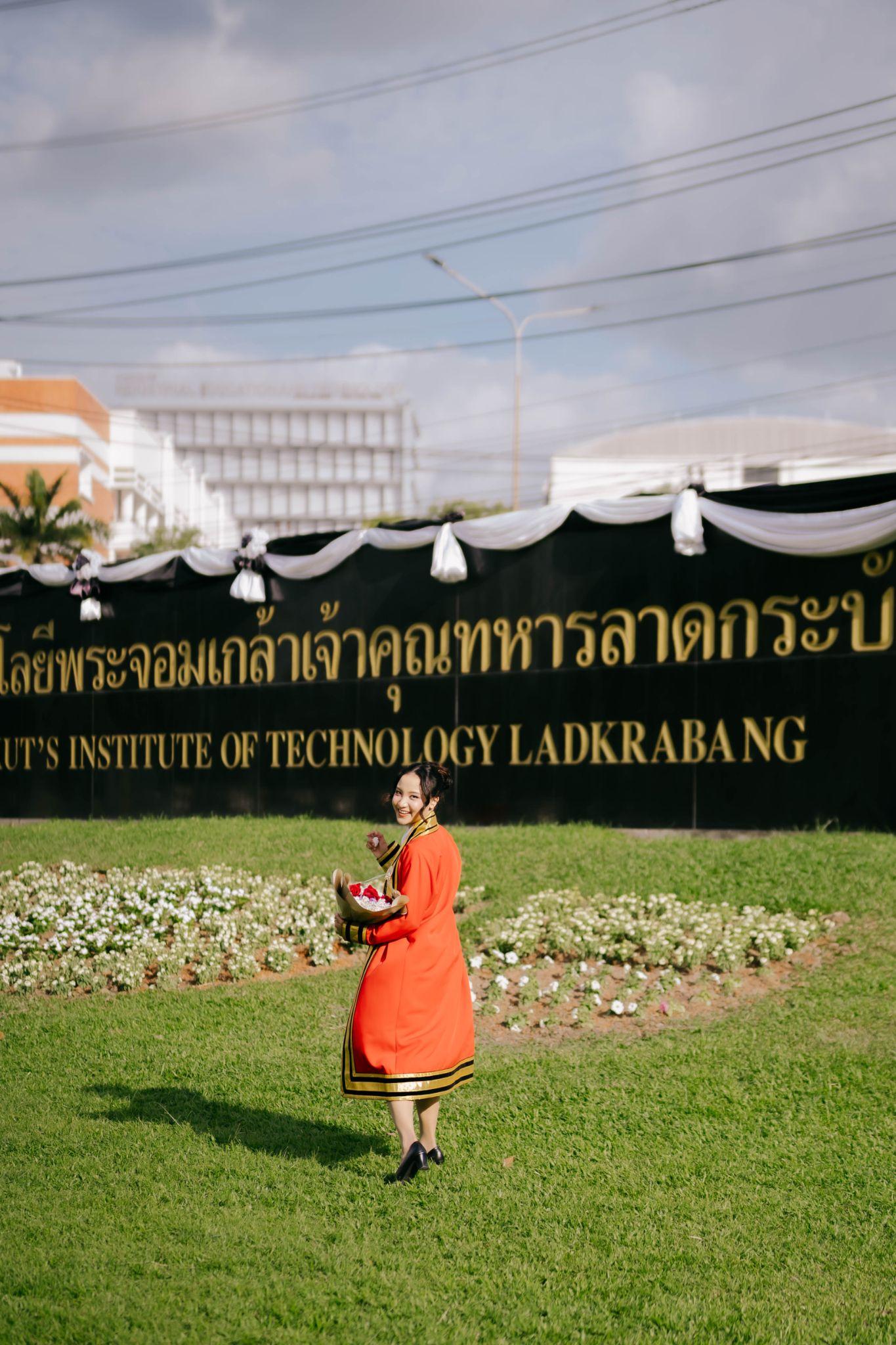 ผลงานรับปริญญา โดย Te-A-Si ภาพที่ 16