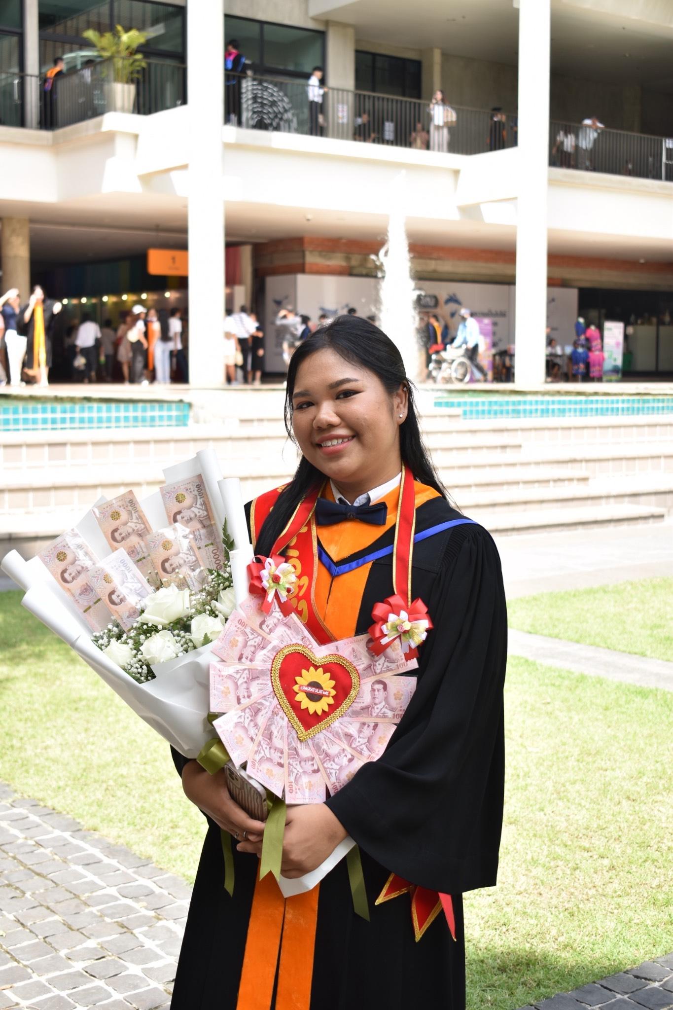 ผลงานรับปริญญา โดย jjaa.pnp ภาพที่ 6