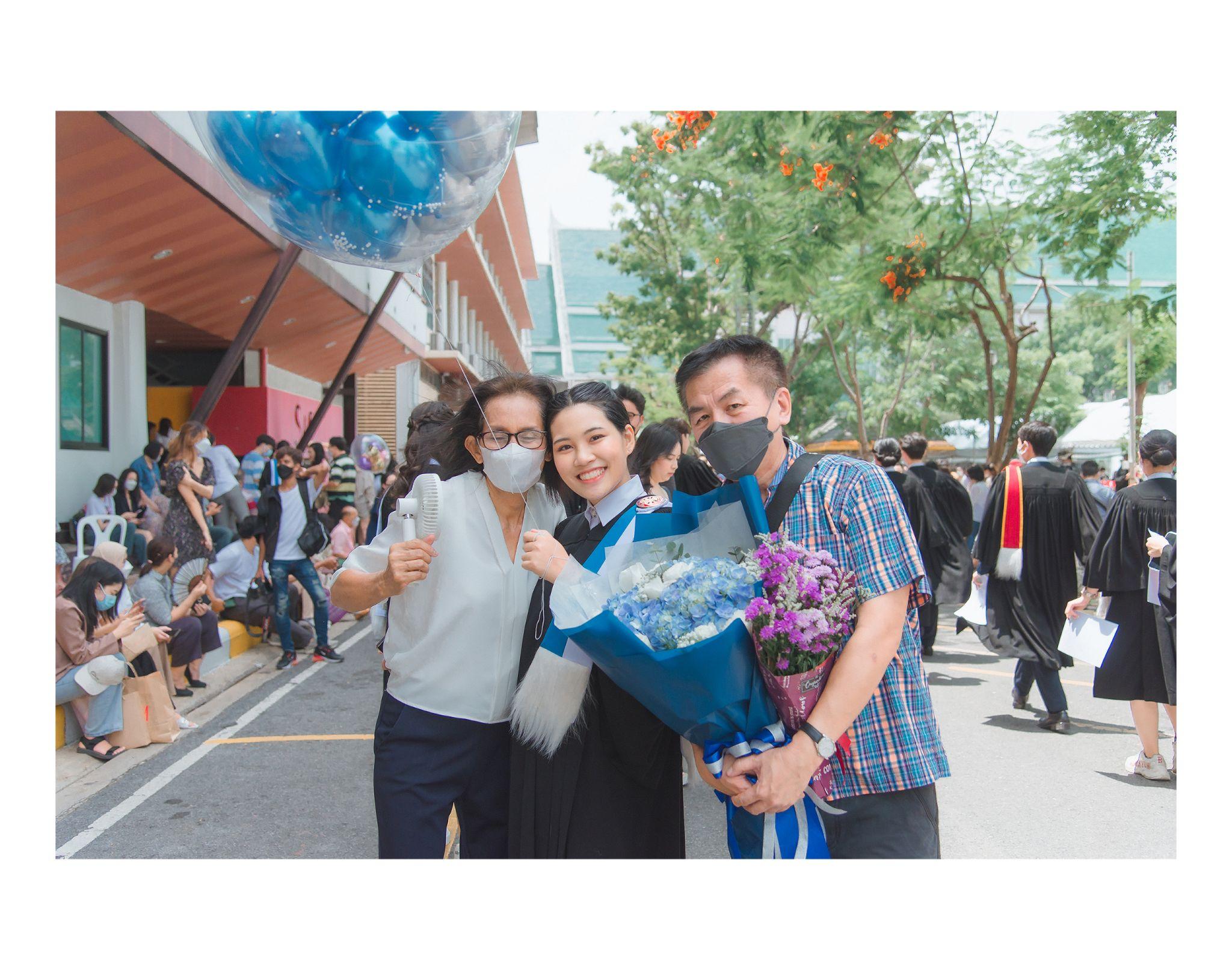 ผลงานรับปริญญา มหาวิทยาลัยธรรมศาสตร์ โดย KKungPhotoGraphy ภาพที่ 11