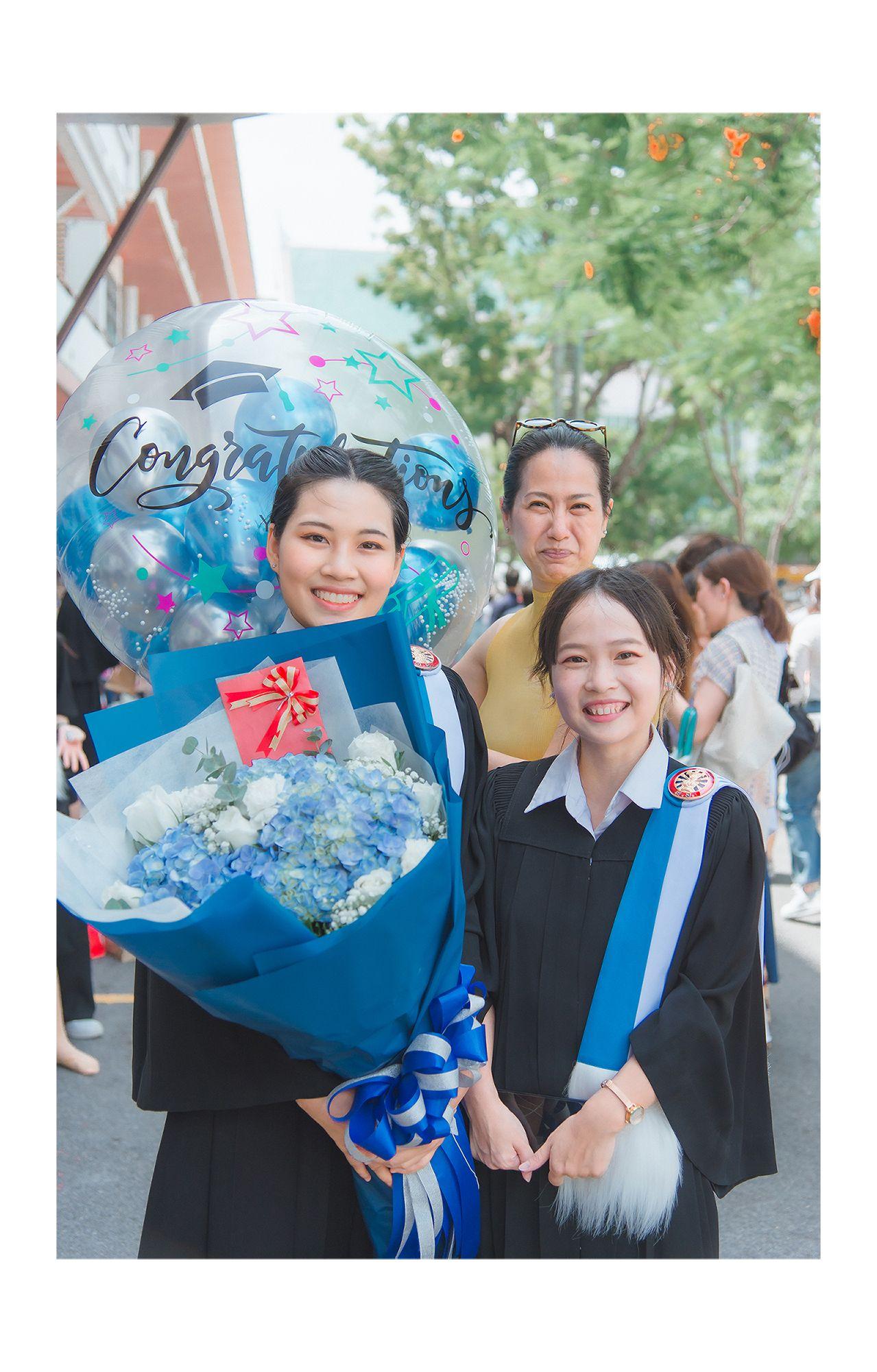 ผลงานรับปริญญา มหาวิทยาลัยธรรมศาสตร์ โดย KKungPhotoGraphy ภาพที่ 8