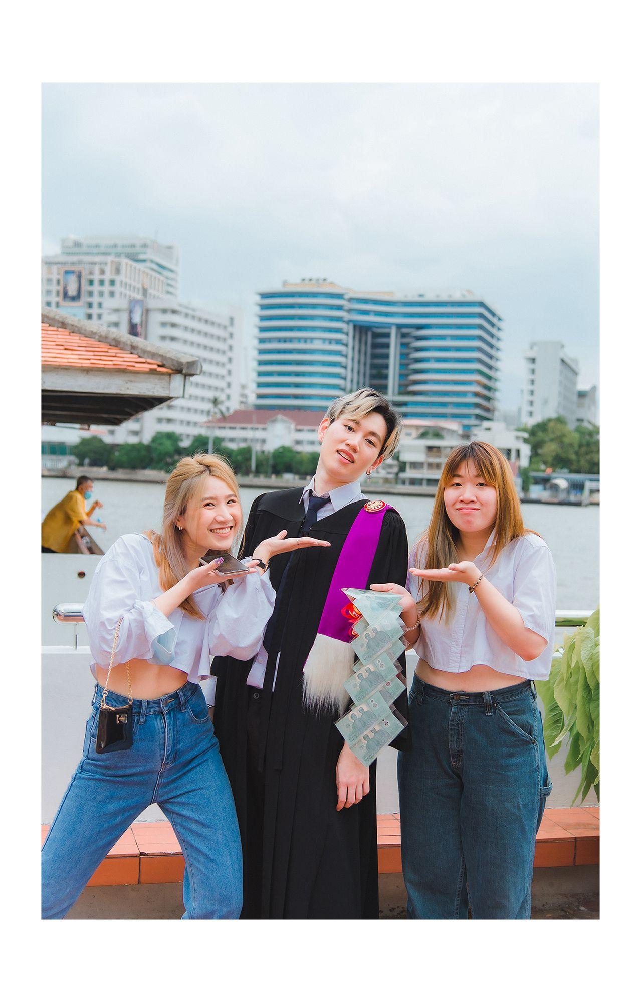 ผลงานรับปริญญา มหาวิทยาลัยธรรมศาสตร์ โดย KKungPhotoGraphy ภาพที่ 15