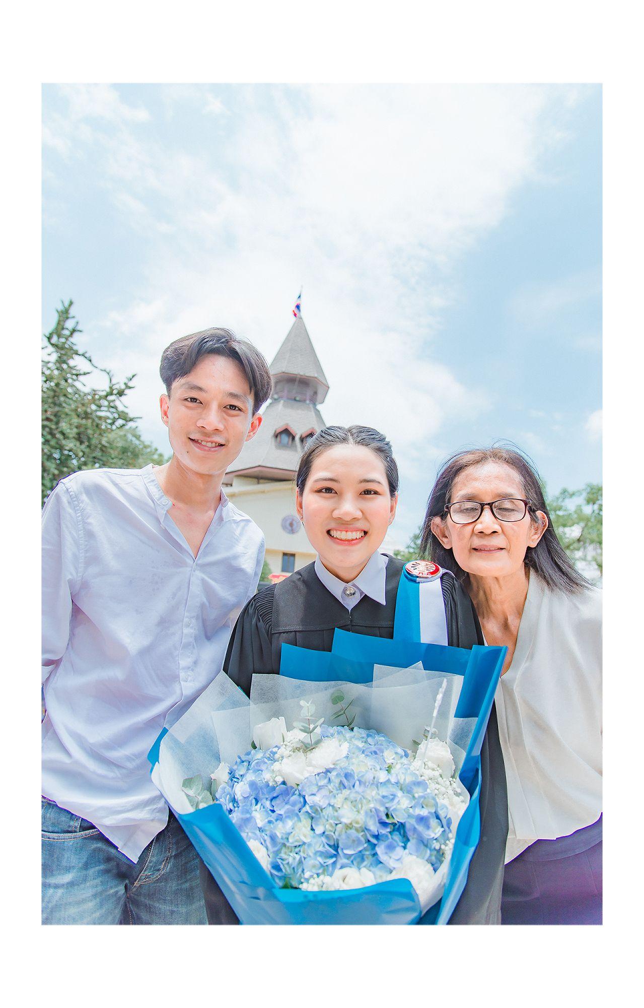 ผลงานรับปริญญา มหาวิทยาลัยธรรมศาสตร์ โดย KKungPhotoGraphy ภาพที่ 16