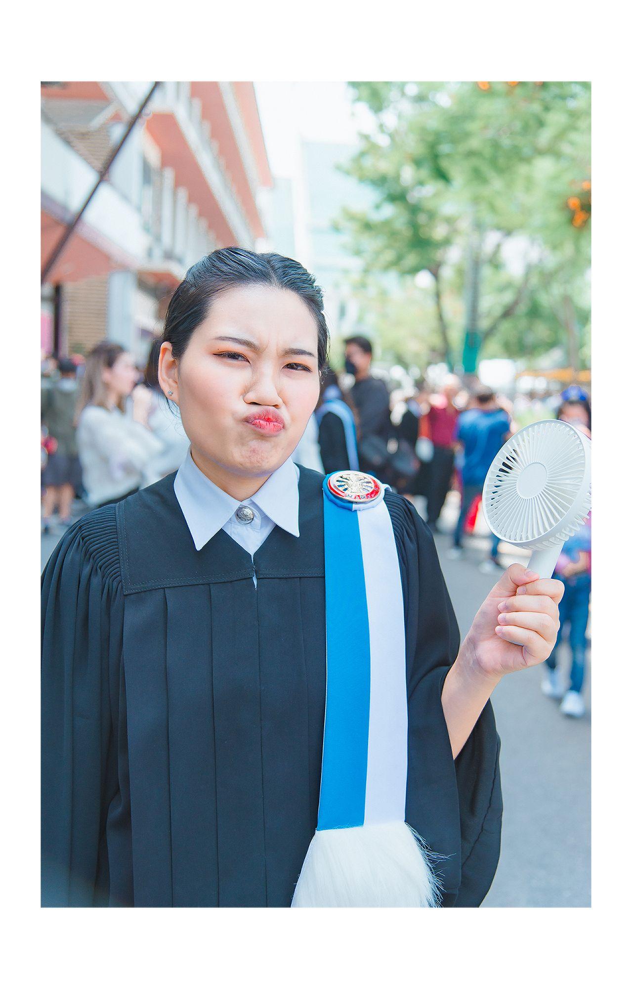 ผลงานรับปริญญา มหาวิทยาลัยธรรมศาสตร์ โดย KKungPhotoGraphy ภาพที่ 3