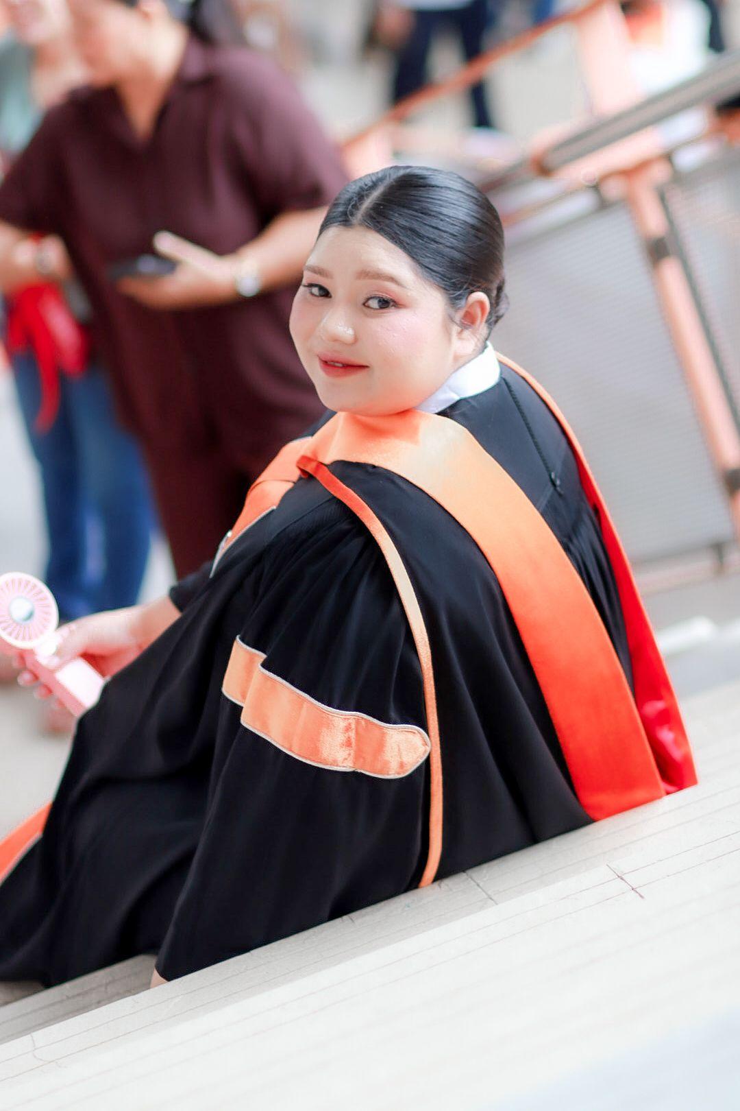 ผลงานรับปริญญา โดย Clover Studio ภาพที่ 7