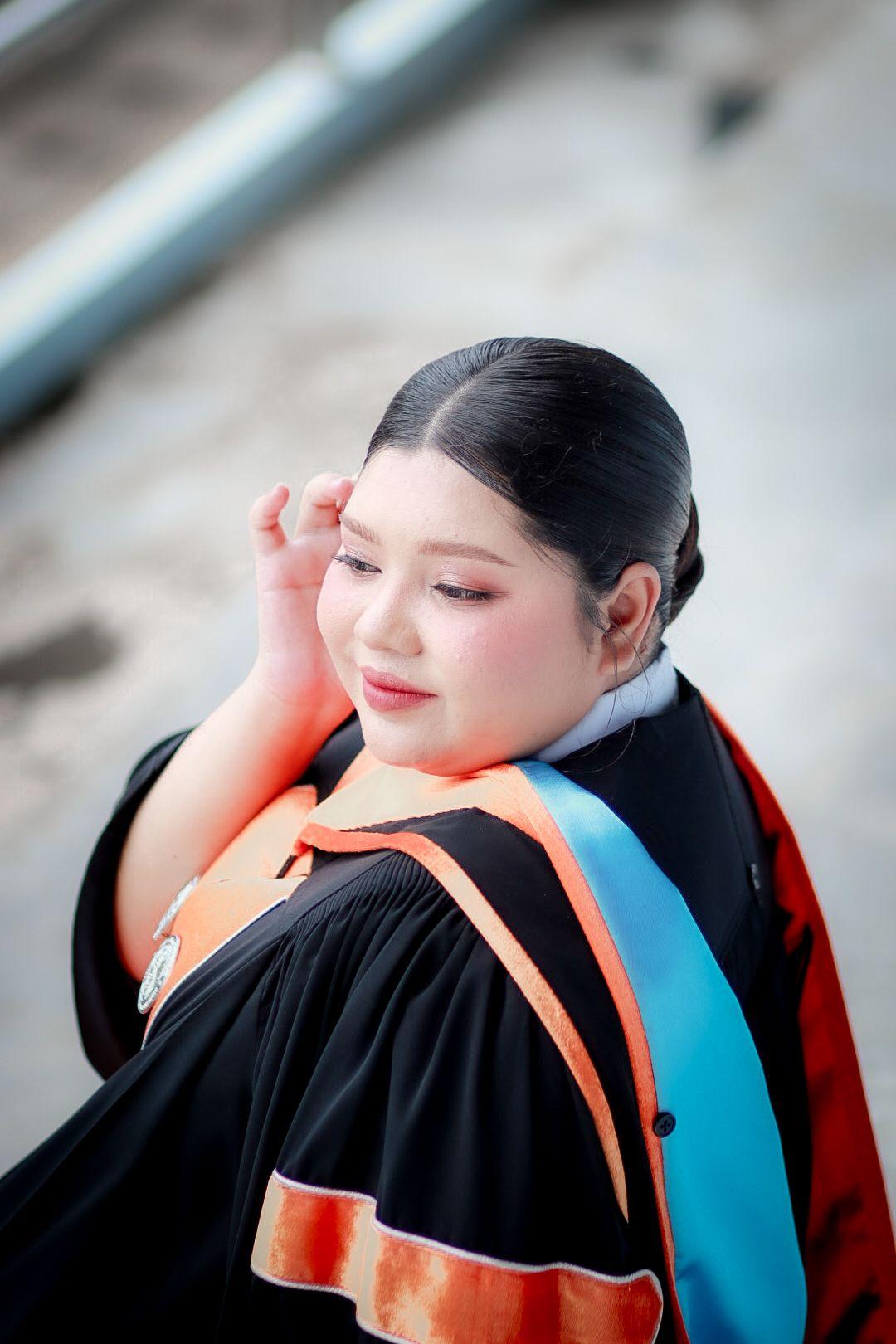 ผลงานรับปริญญา โดย Clover Studio ภาพที่ 3