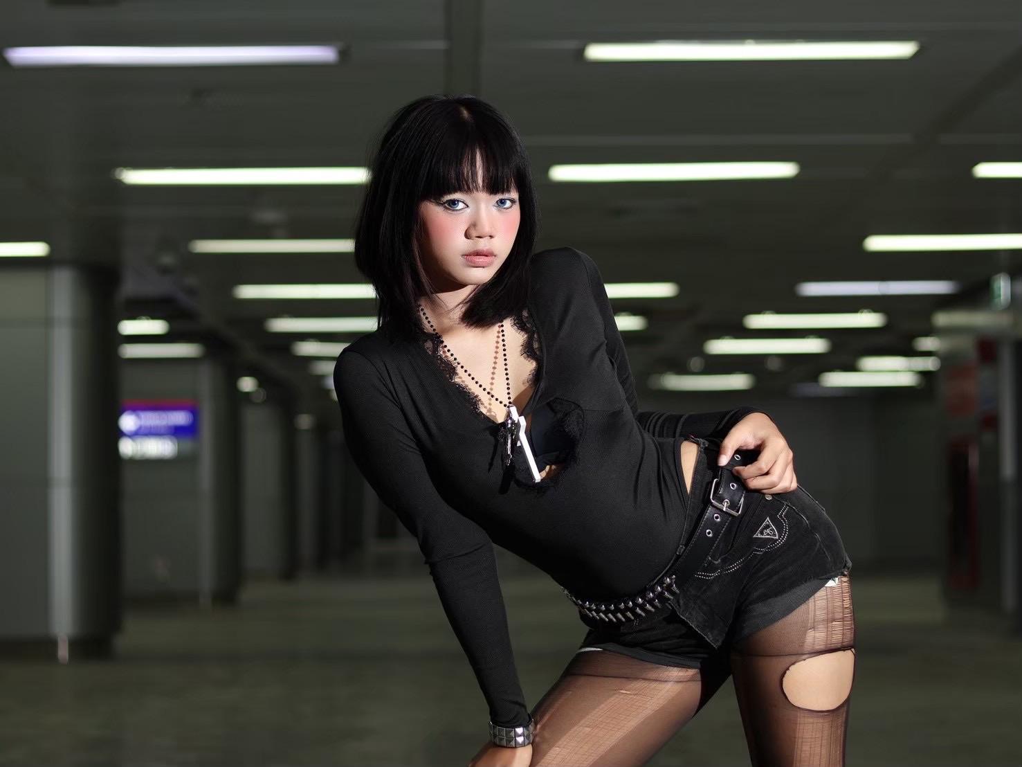 ผลงานรับปริญญา โดย Kla ภาพที่ 15