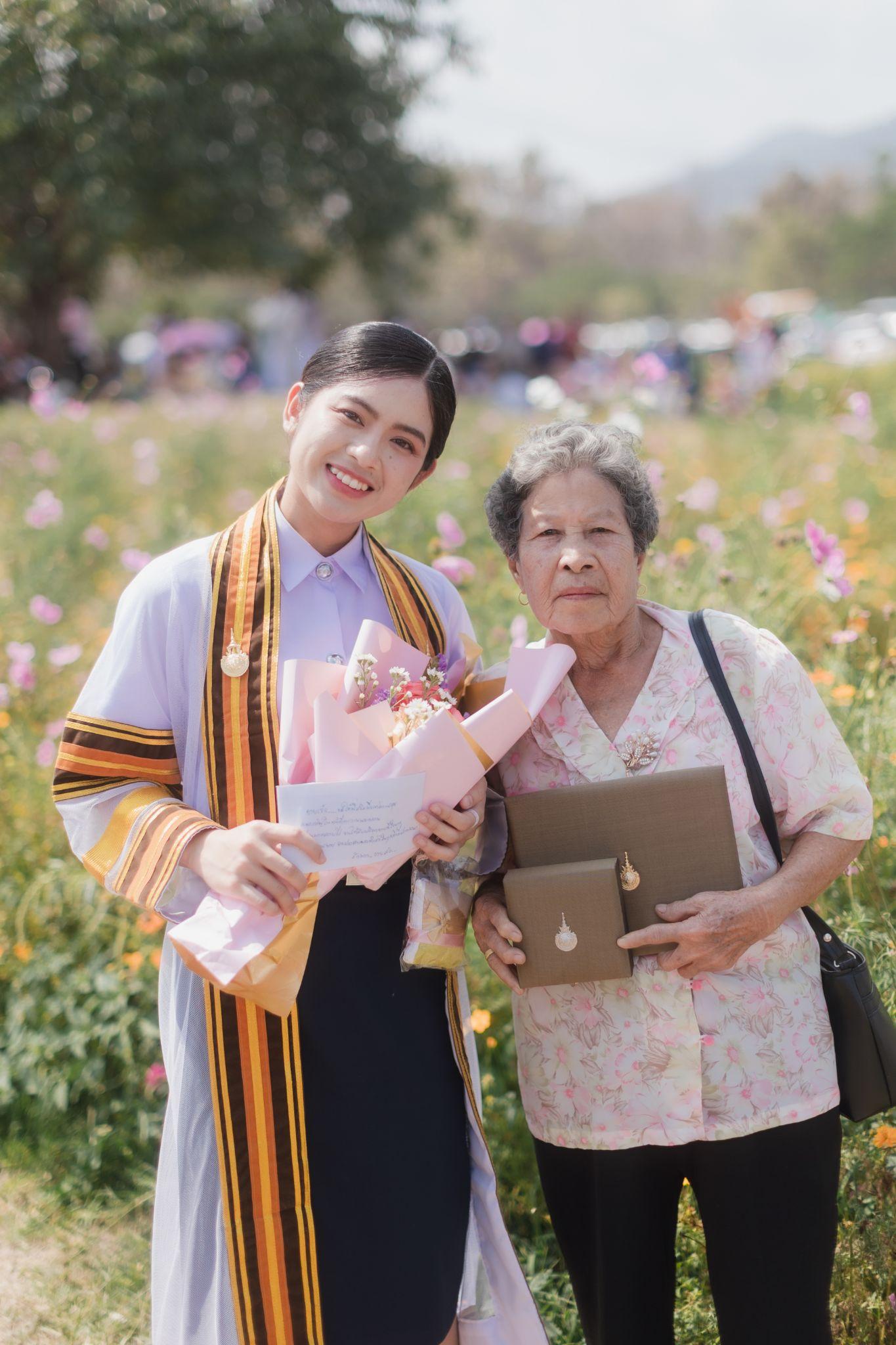 ผลงานรับปริญญา มหาวิทยาลัยเทคโนโลยีราชมงคลล้านนา โดย PixelPond ภาพที่ 4