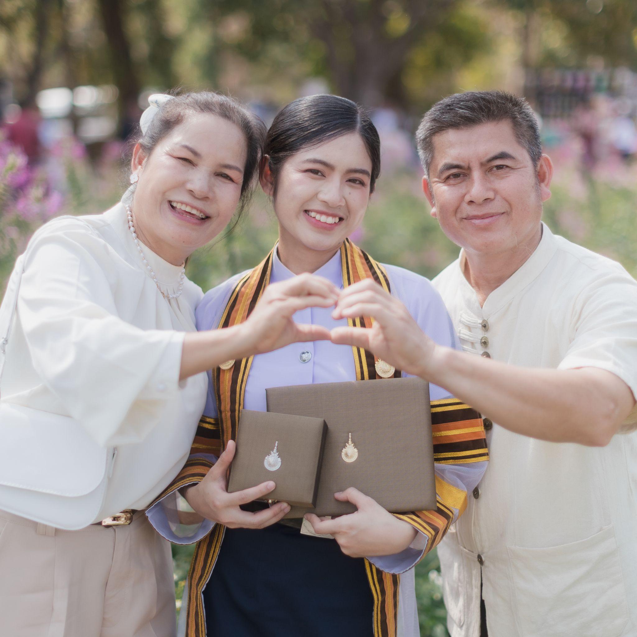 ผลงานรับปริญญา มหาวิทยาลัยเทคโนโลยีราชมงคลล้านนา โดย PixelPond ภาพที่ 10