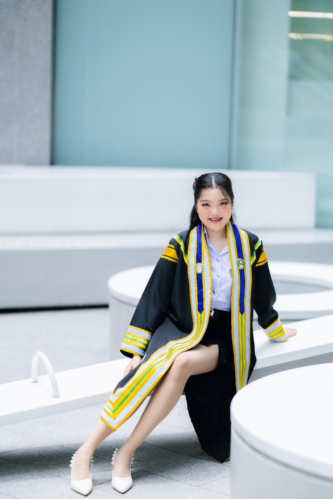 ผลงานรับปริญญา โดย S.P.Photographer ภาพที่ 2