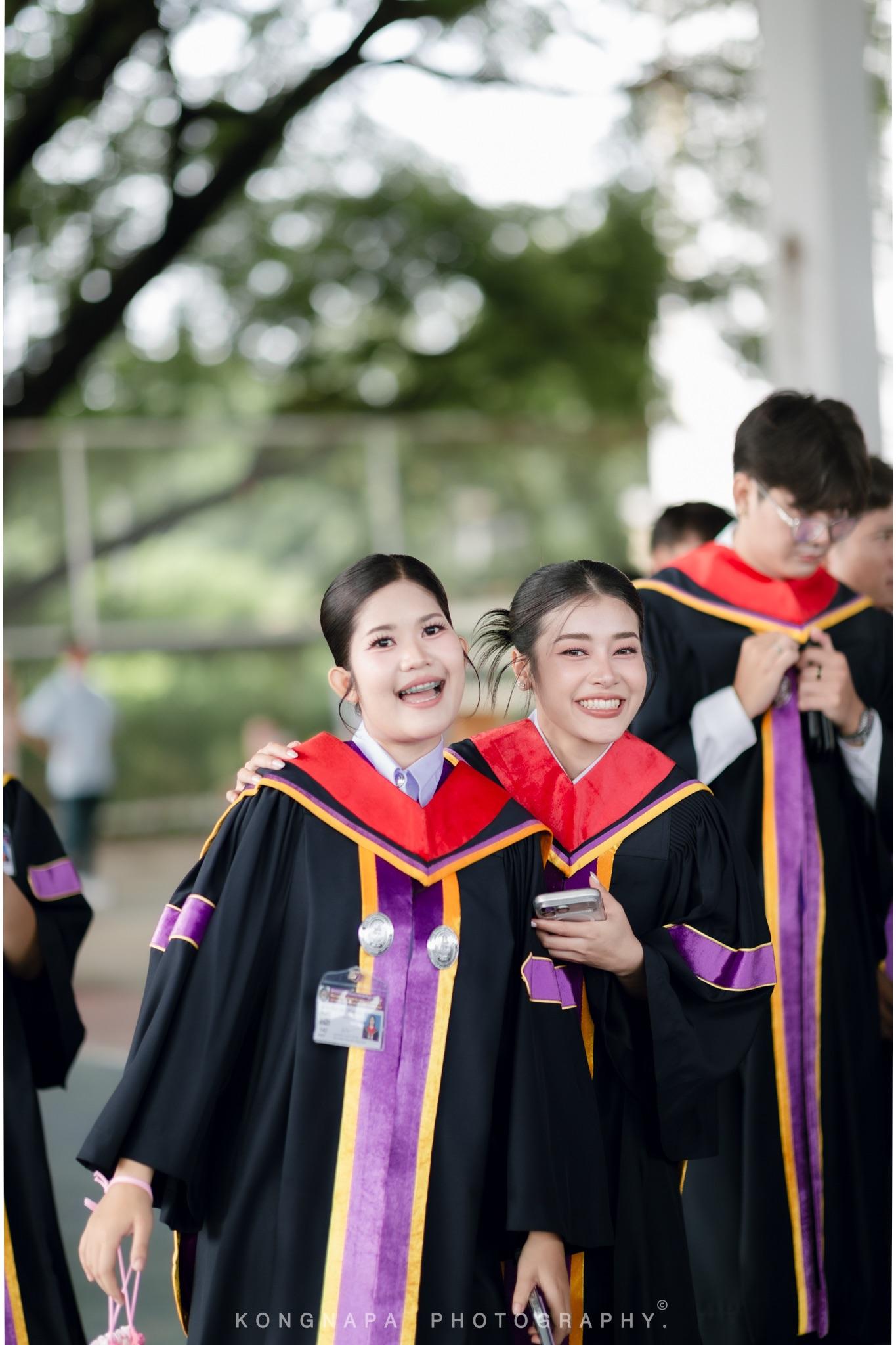 ผลงานรับปริญญา มหาวิทยาลัยราชภัฏบุรีรัมย์ โดย Knp.Gallery ภาพที่ 12
