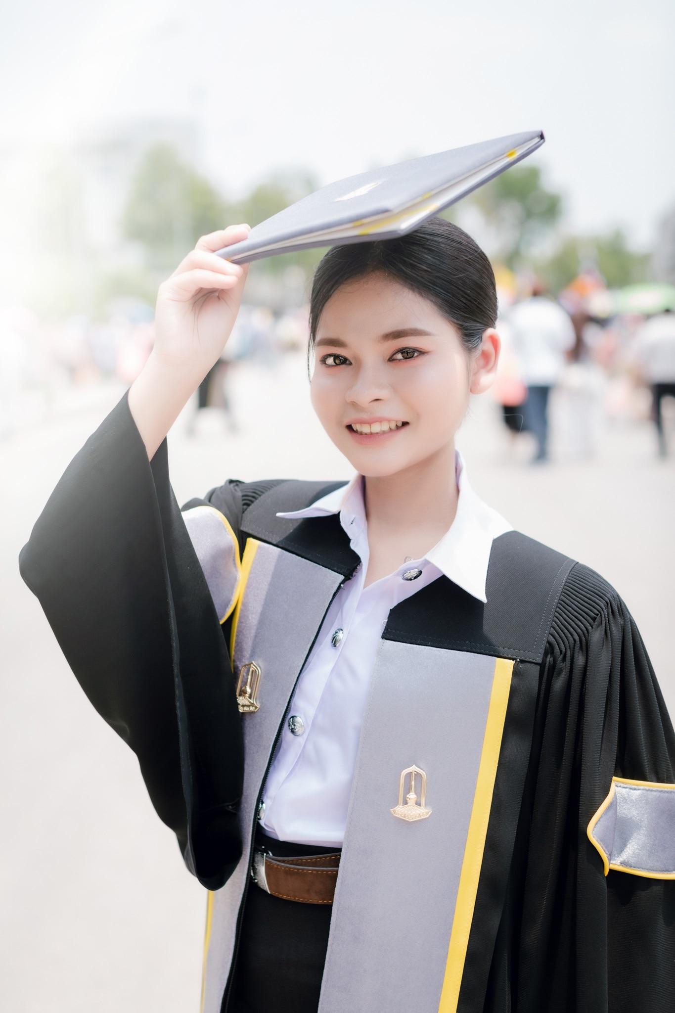 ผลงานรับปริญญา มหาวิทยาลัยมหาสารคาม โดย Knp.Gallery ภาพที่ 2