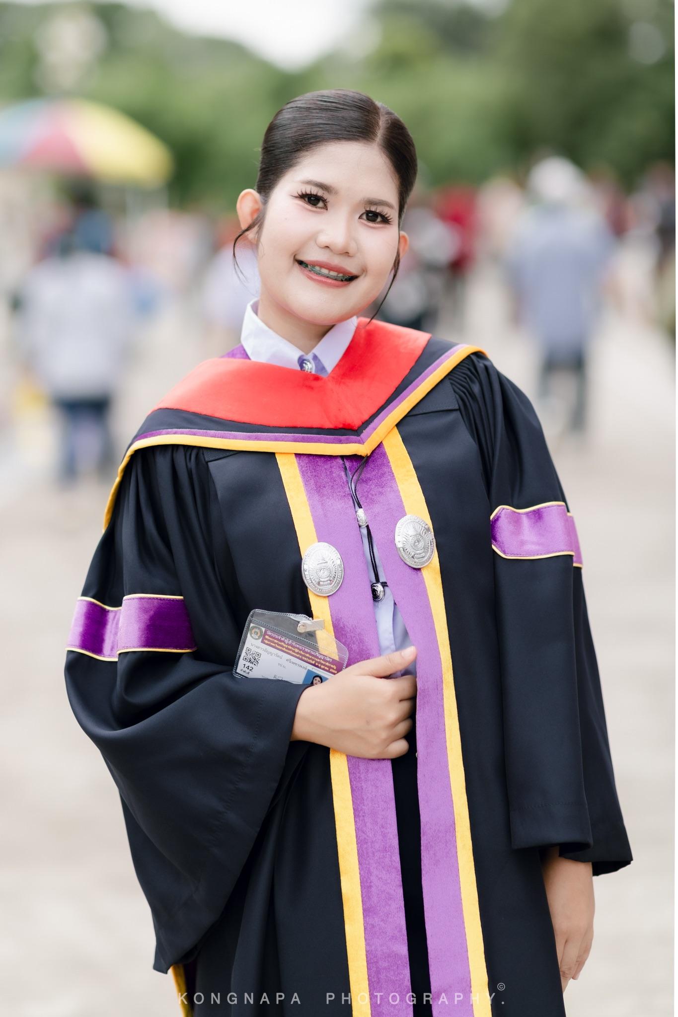 ผลงานรับปริญญา มหาวิทยาลัยราชภัฏบุรีรัมย์ โดย Knp.Gallery ภาพที่ 4