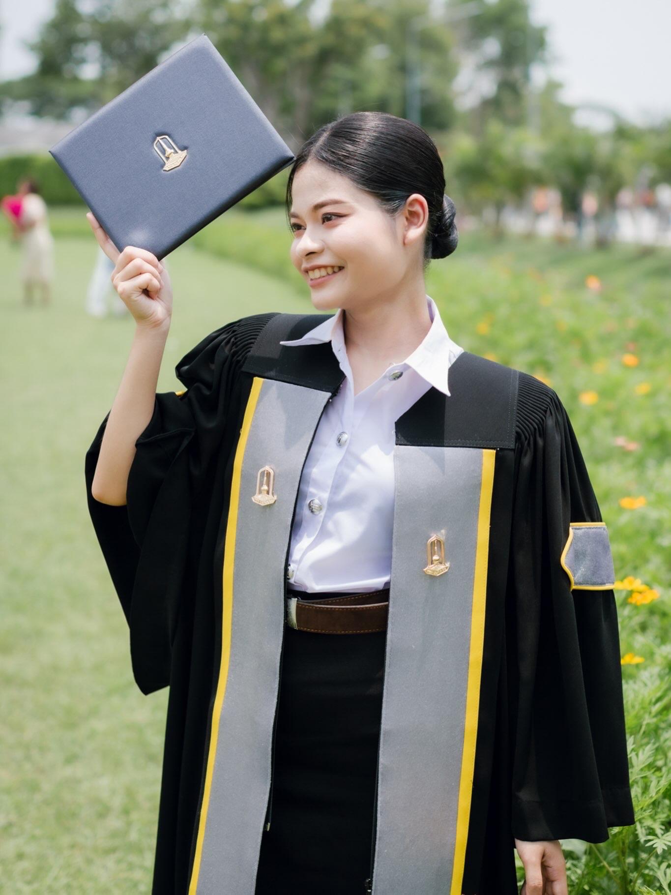 ผลงานรับปริญญา มหาวิทยาลัยมหาสารคาม โดย Knp.Gallery ภาพที่ 3
