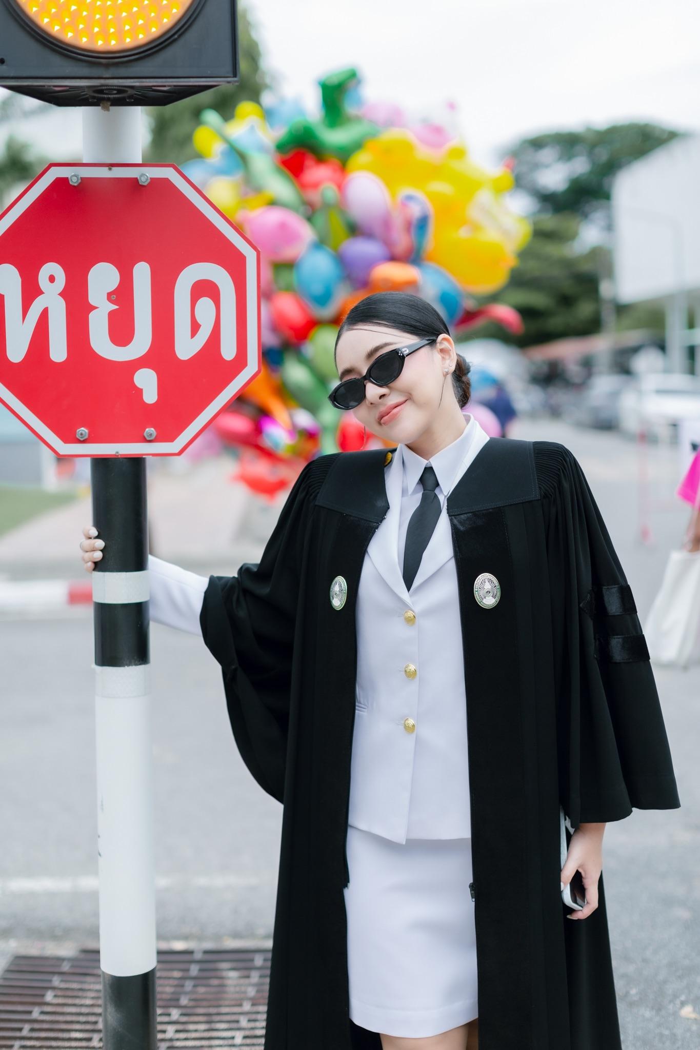 ผลงานรับปริญญา มหาวิทยาลัยราชภัฏมหาสารคาม โดย Knp.Gallery ภาพที่ 8