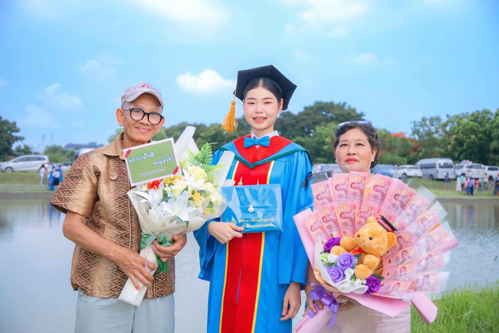ผลงานรับปริญญา มหาวิทยาลัยธรรมศาสตร์ โดย Jedi photography ภาพที่ 12