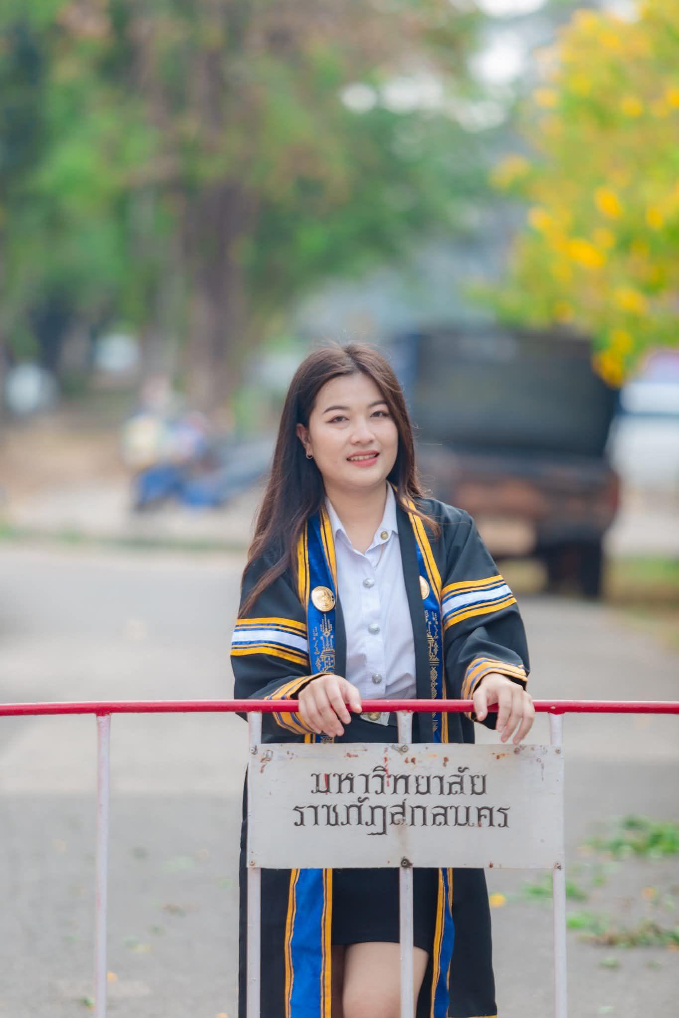 ผลงานรับปริญญา มหาวิทยาลัยราชภัฏสกลนคร โดย นิวถ่ายรูปให้หน่อย ภาพที่ 17
