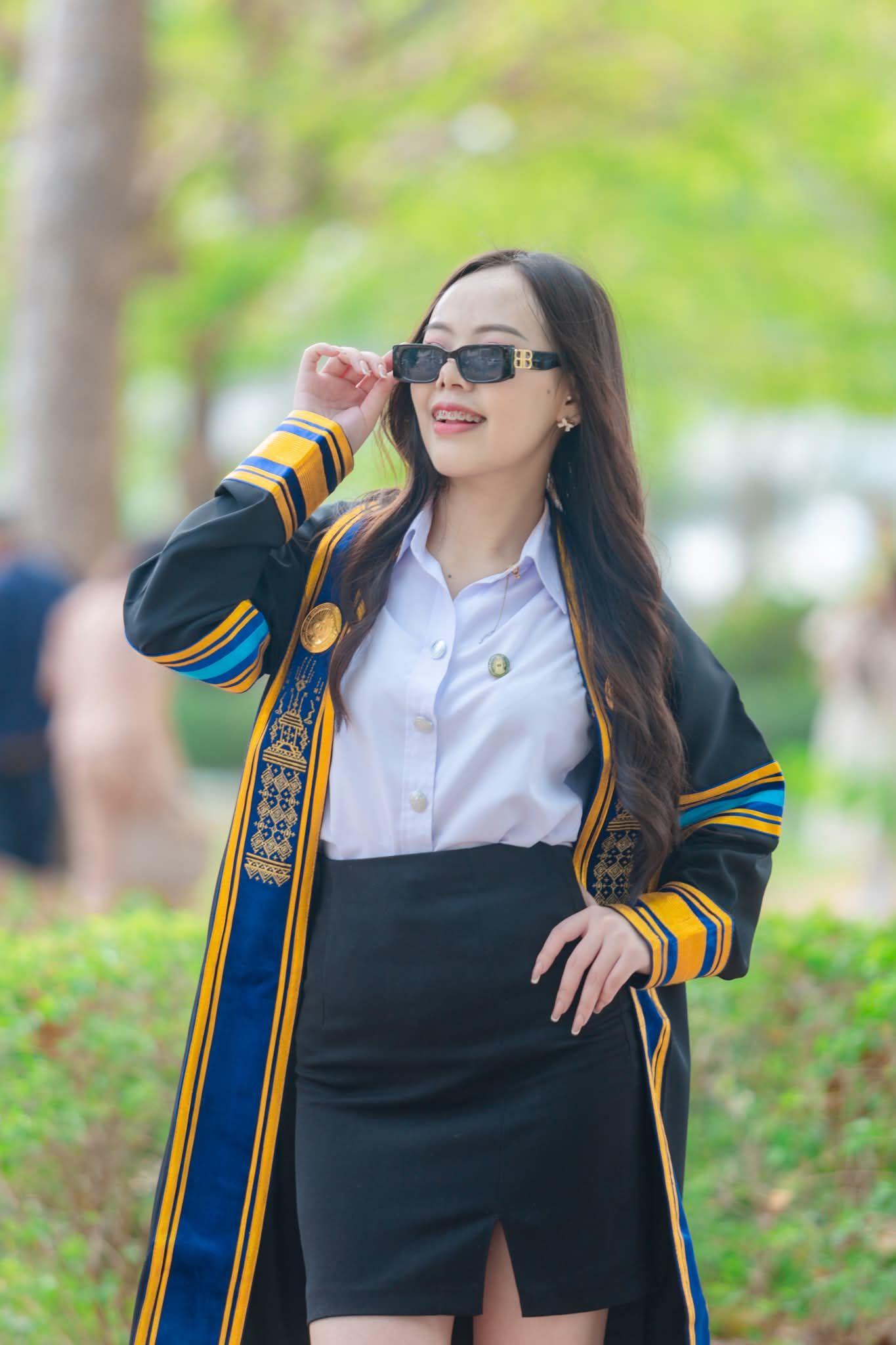 ผลงานรับปริญญา มหาวิทยาลัยราชภัฏสกลนคร โดย นิวถ่ายรูปให้หน่อย ภาพที่ 4