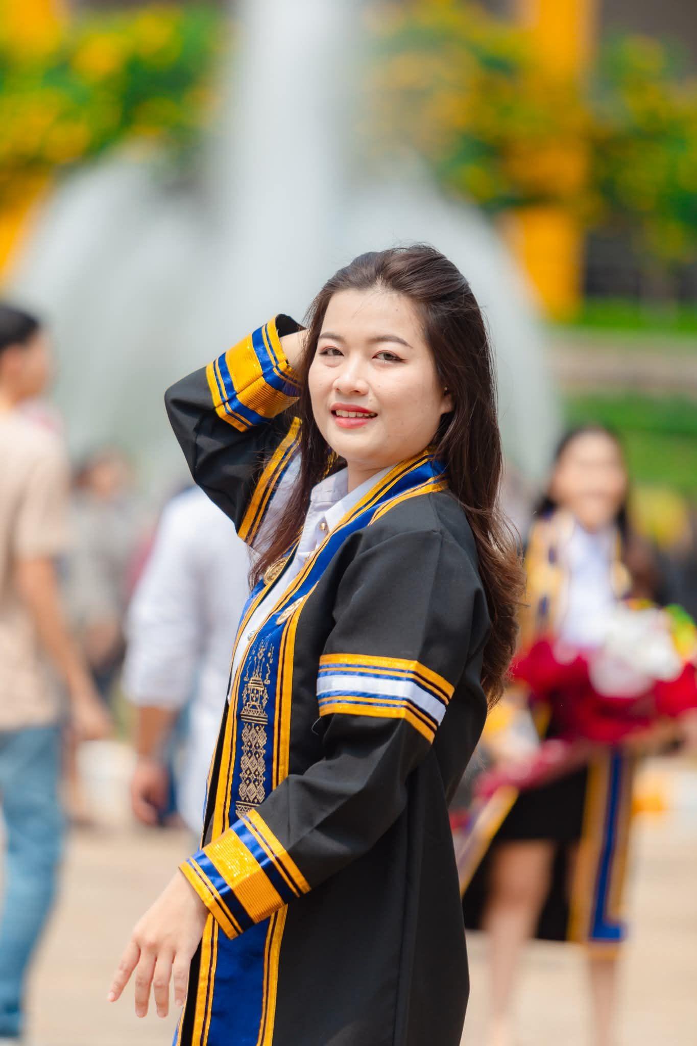 ผลงานรับปริญญา มหาวิทยาลัยราชภัฏสกลนคร โดย นิวถ่ายรูปให้หน่อย ภาพที่ 4