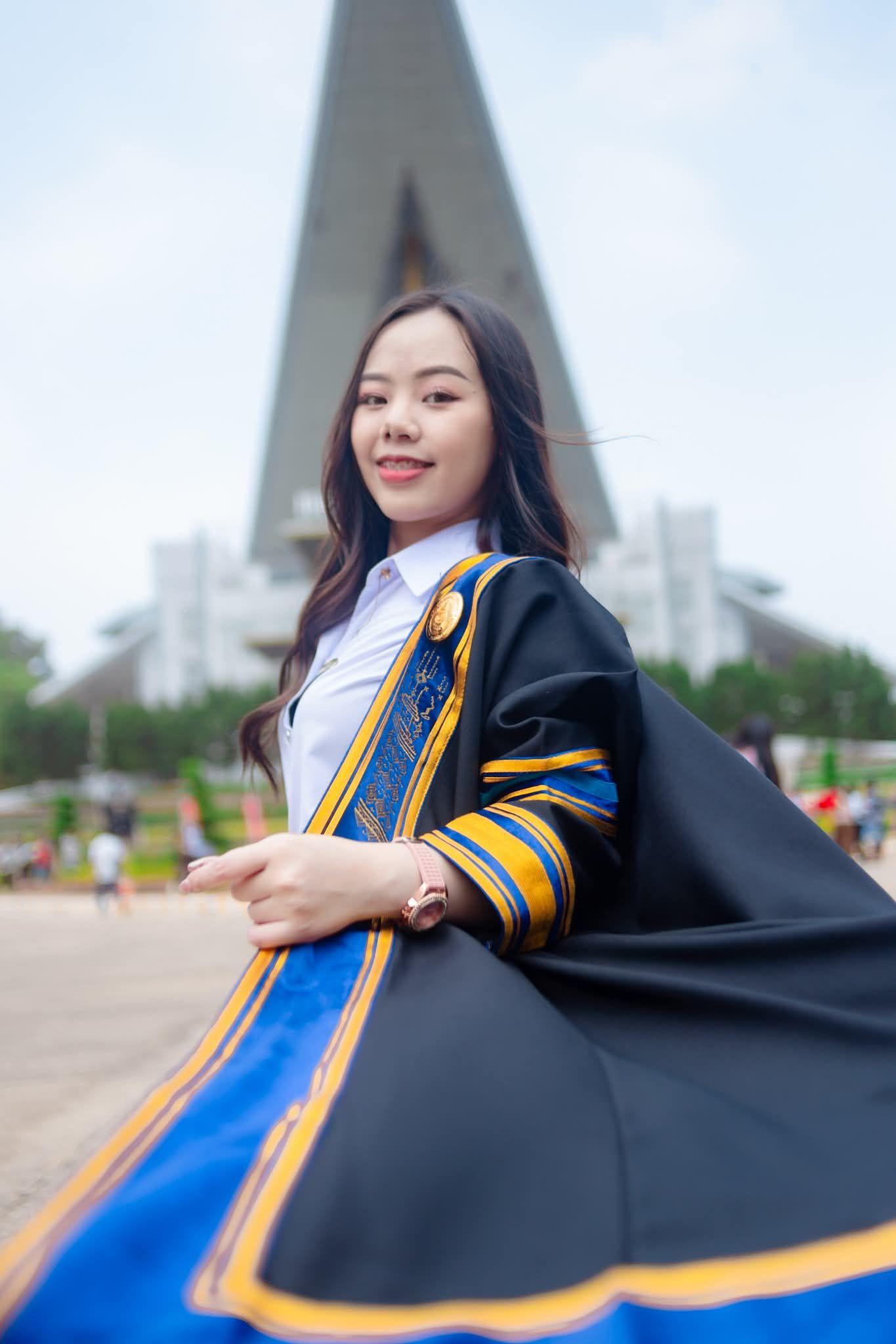 ผลงานรับปริญญา มหาวิทยาลัยราชภัฏสกลนคร โดย นิวถ่ายรูปให้หน่อย ภาพที่ 3