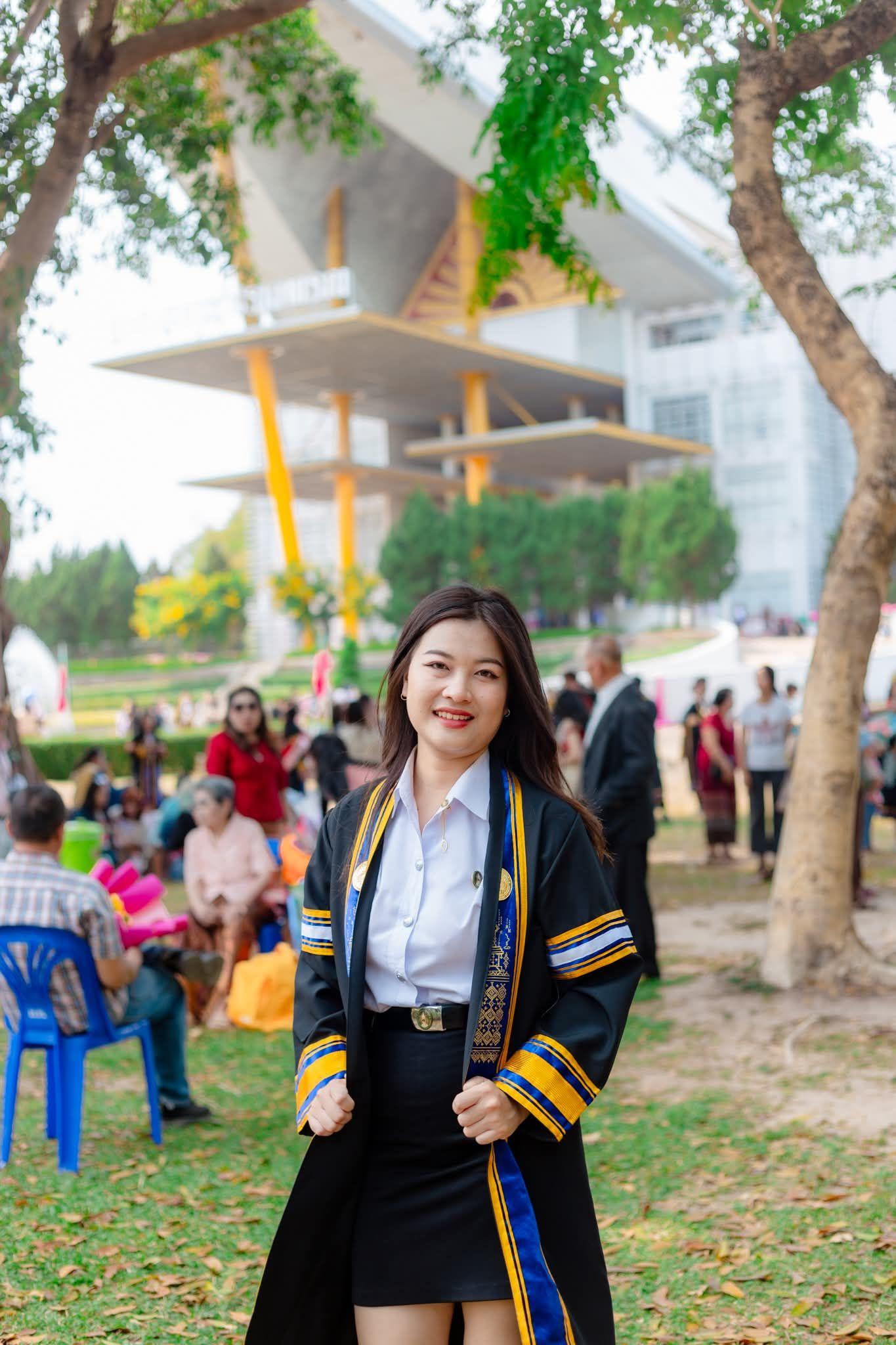 ผลงานรับปริญญา มหาวิทยาลัยราชภัฏสกลนคร โดย นิวถ่ายรูปให้หน่อย ภาพที่ 15