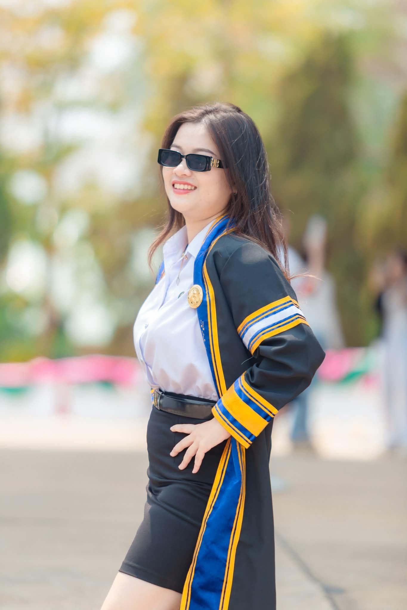 ผลงานรับปริญญา มหาวิทยาลัยราชภัฏสกลนคร โดย นิวถ่ายรูปให้หน่อย ภาพที่ 10