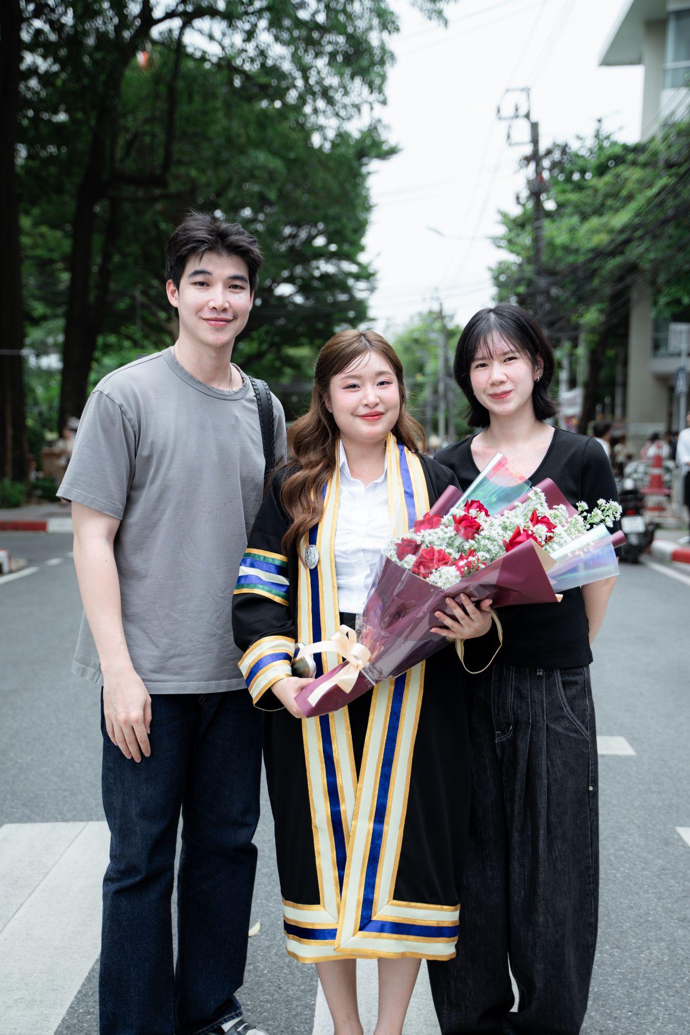 ผลงานรับปริญญา มหาวิทยาลัยราชภัฏพระนคร โดย WAVE_ArisWgallery ภาพที่ 5